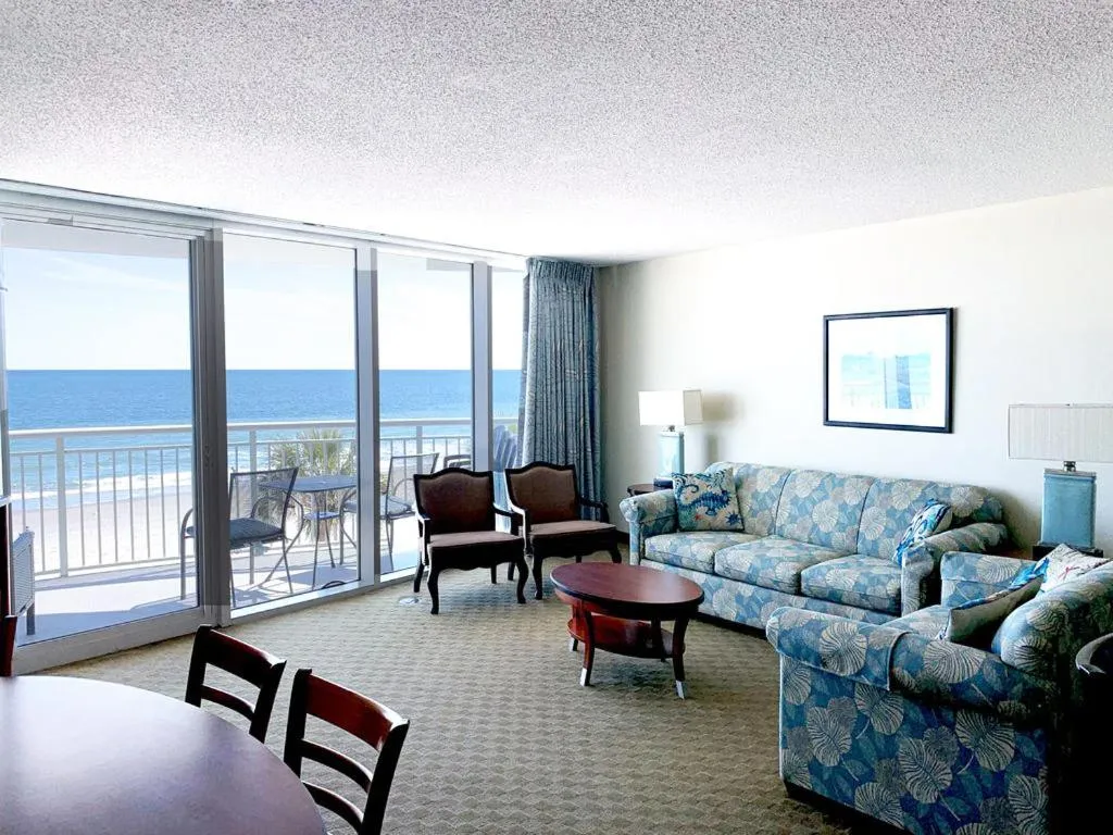 Deluxe Ocean Front Two-Bedroom Condo in Sandy Beach Resort