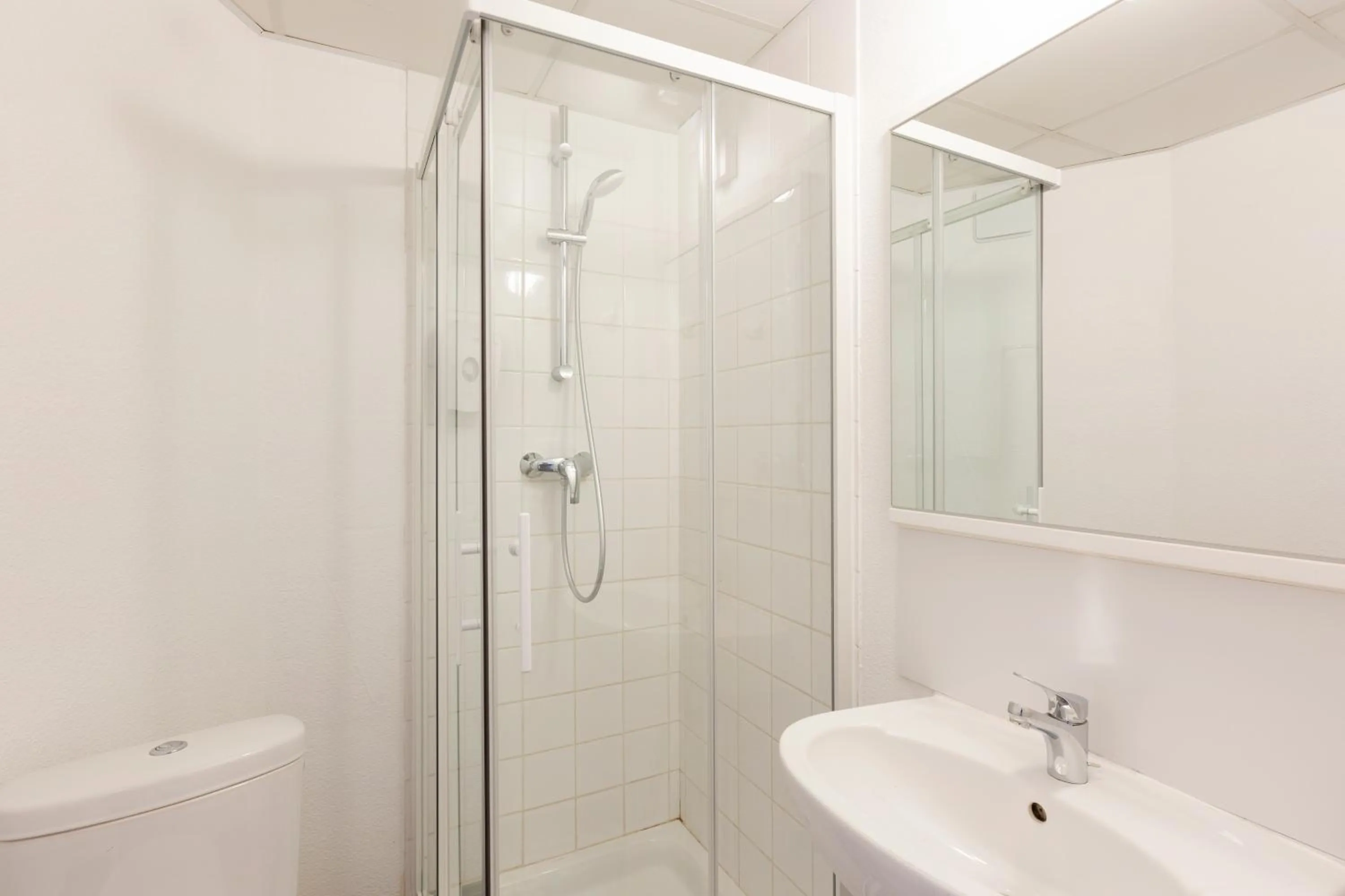 Bathroom in hotelF1 Rungis Orly