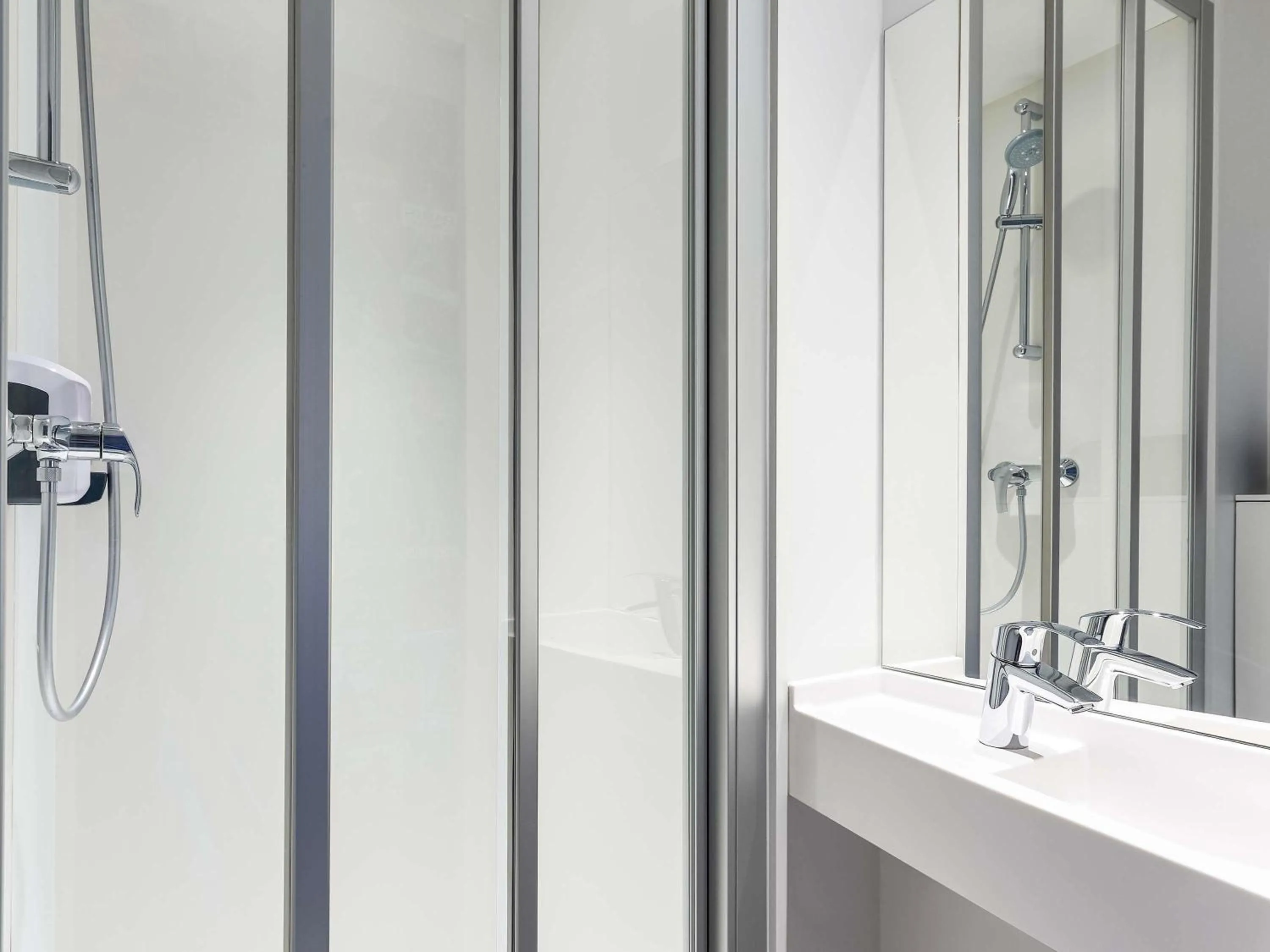 Bedroom in hotelF1 Rungis Orly