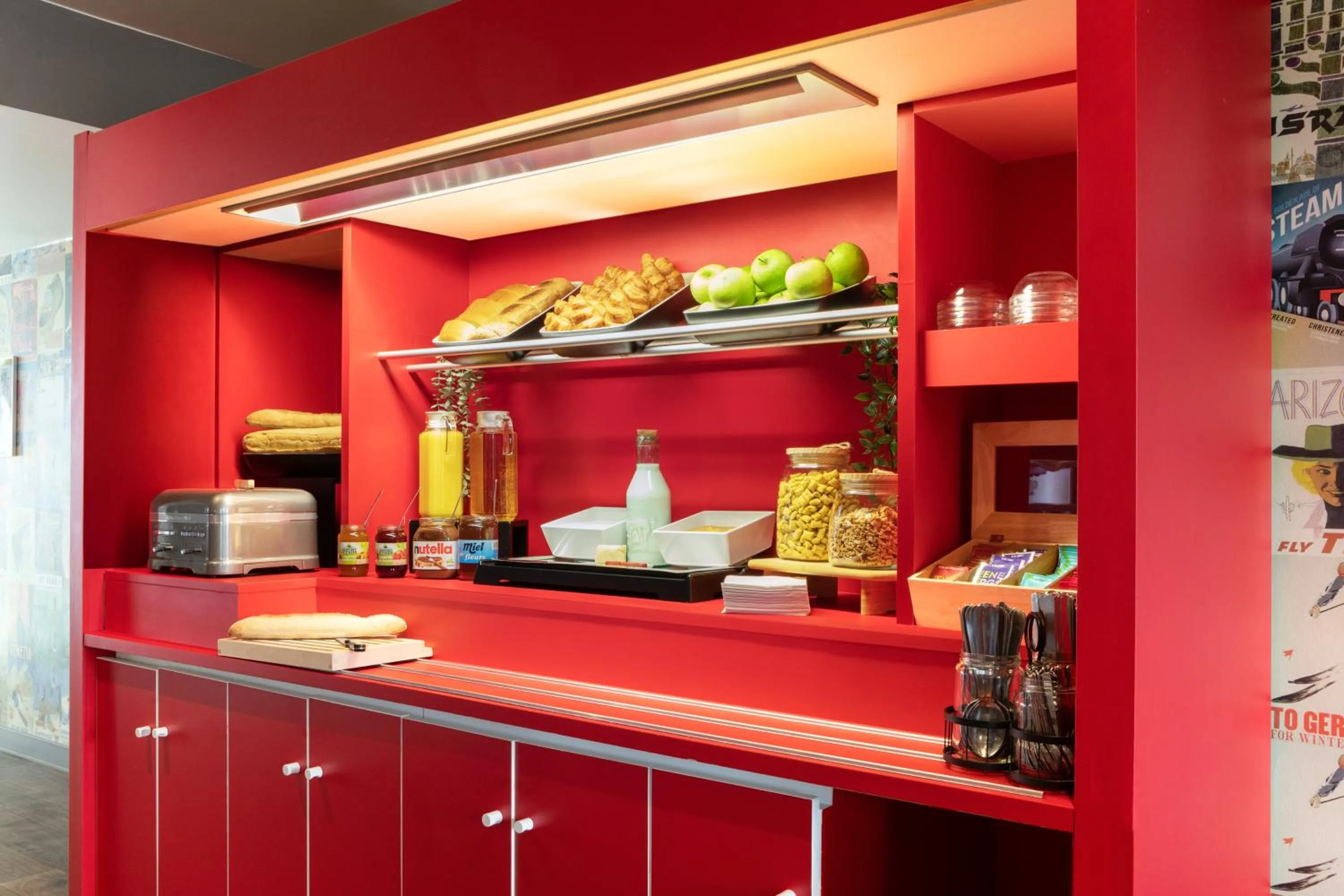 Buffet breakfast in hotelF1 Rungis Orly