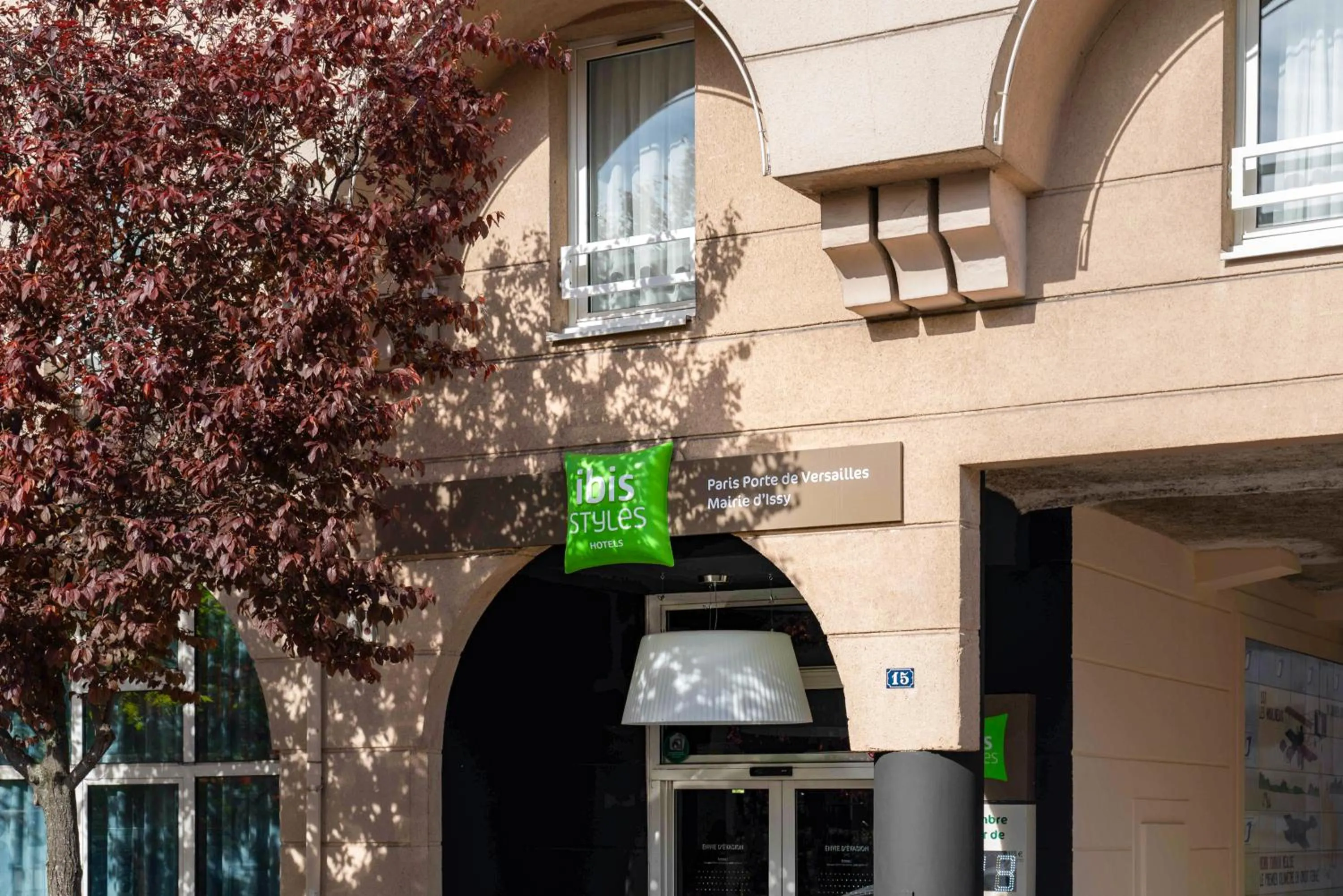 Property building in ibis Styles Paris Porte de Versailles - Mairie d'Issy