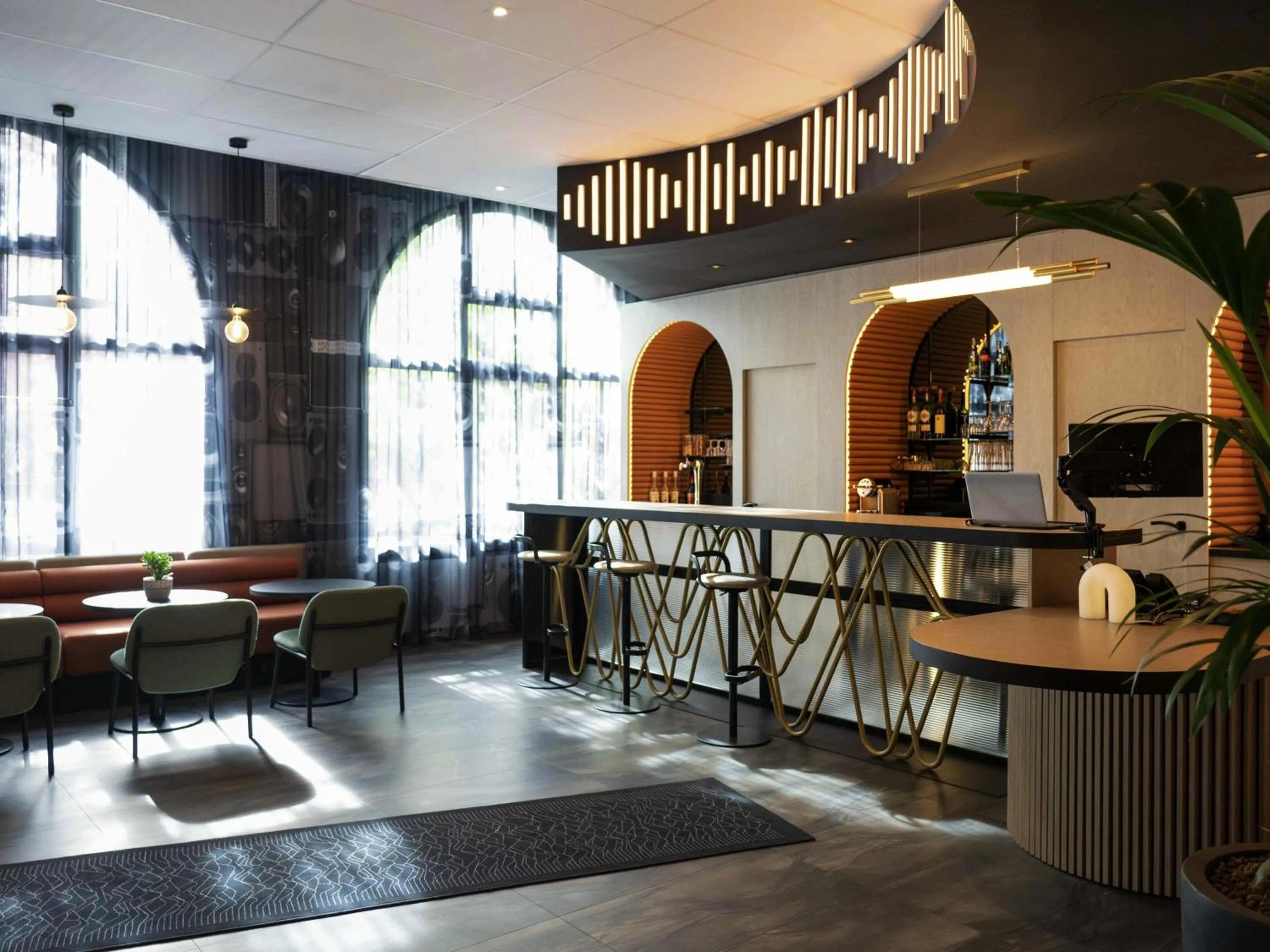 Lounge or bar in ibis Styles Paris Porte de Versailles - Mairie d'Issy