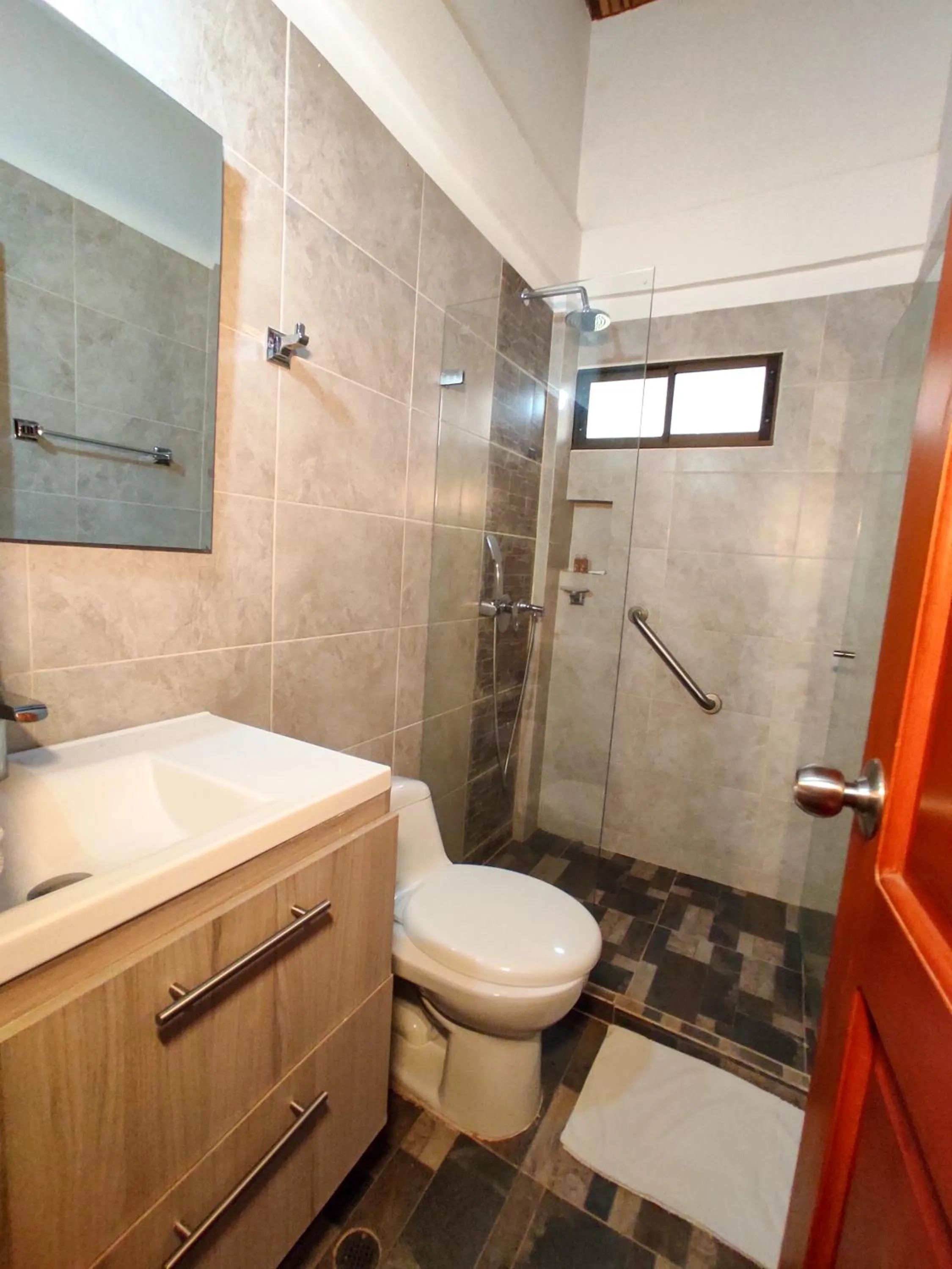 Shower in Senderos del Mar - Tayrona