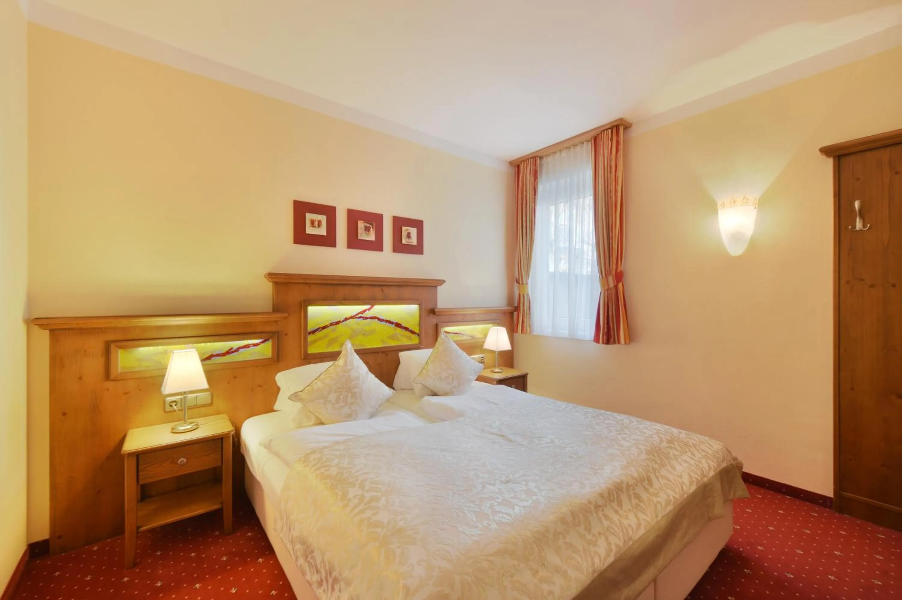 Bed in Appartements Cella Central