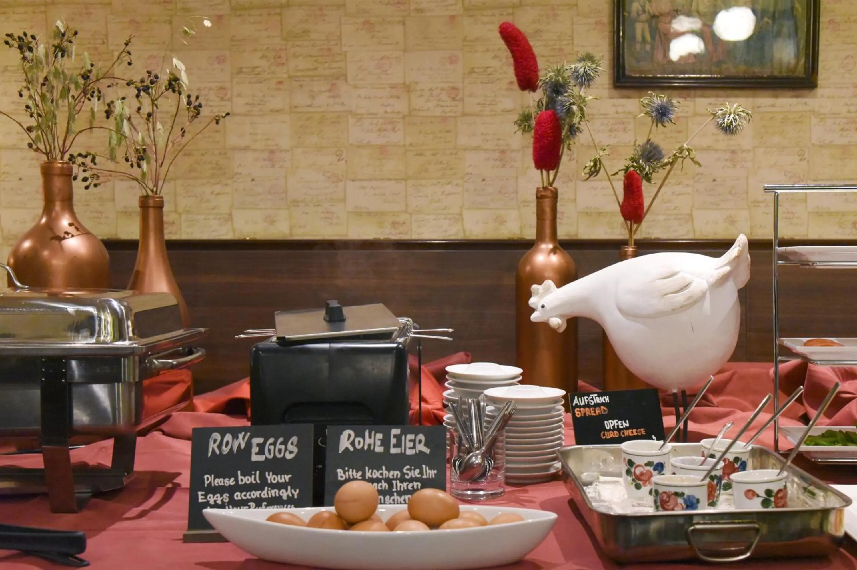 Buffet breakfast in Appartements Cella Central