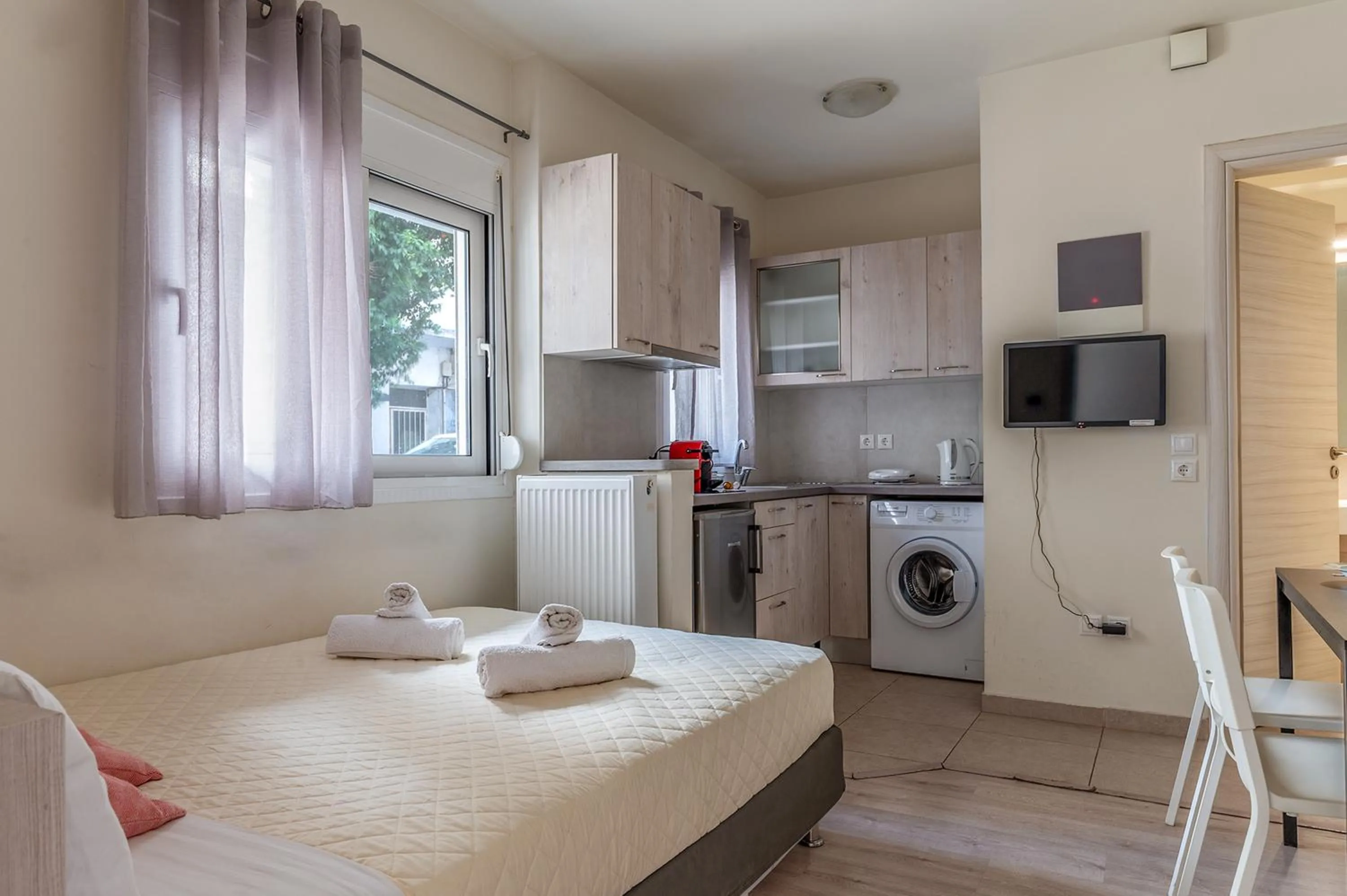 Photo of the whole room, Bed in Elvita Apartments 3