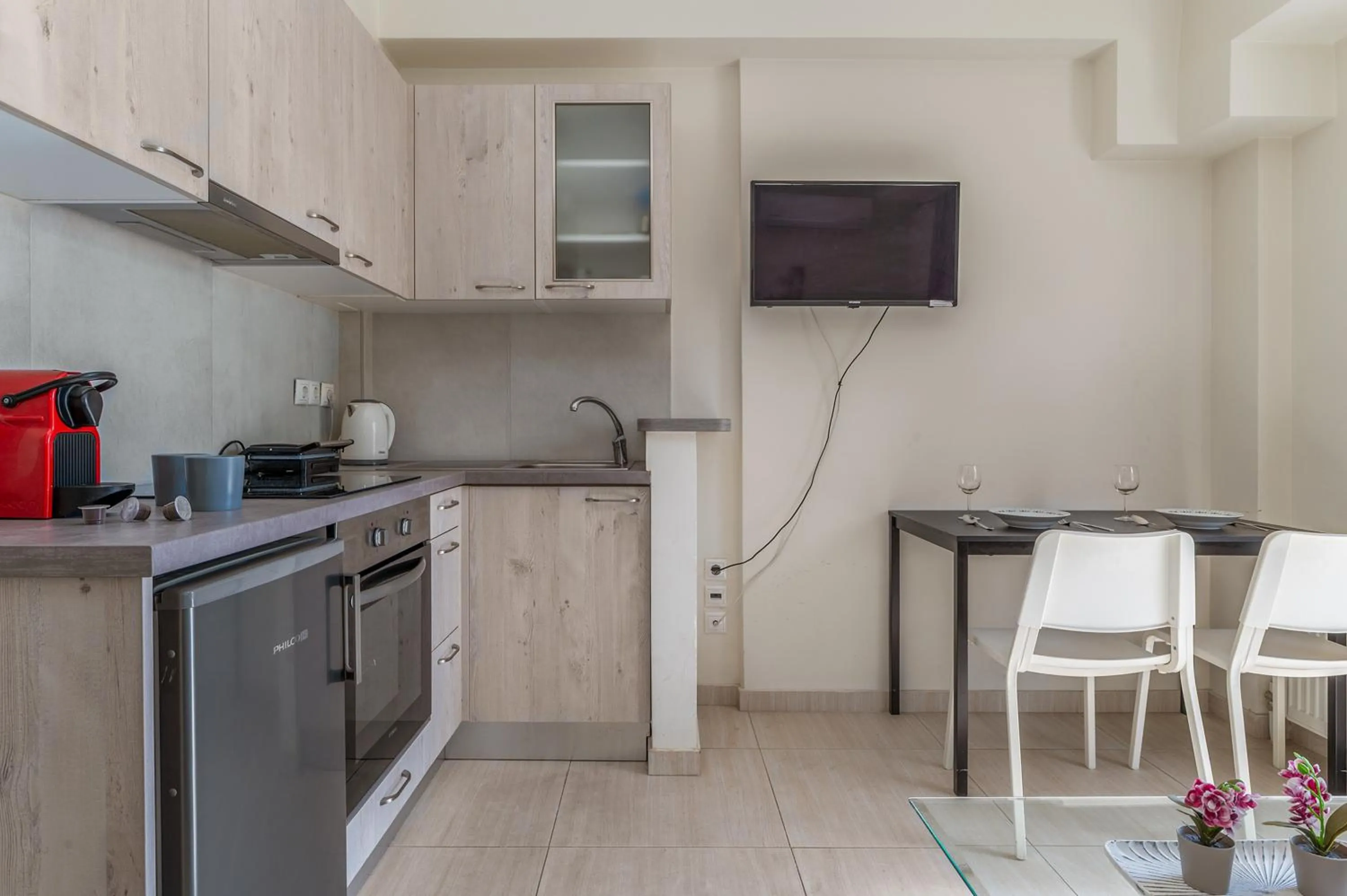 Kitchen or kitchenette in Elvita Apartments 3
