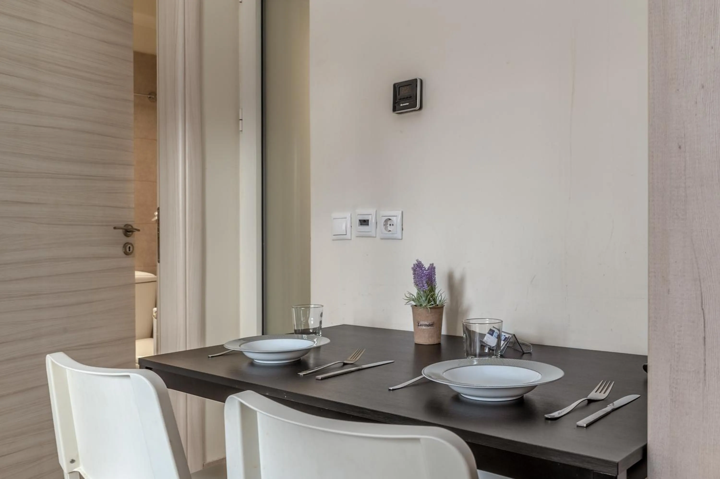 Dining area in Elvita Apartments 3