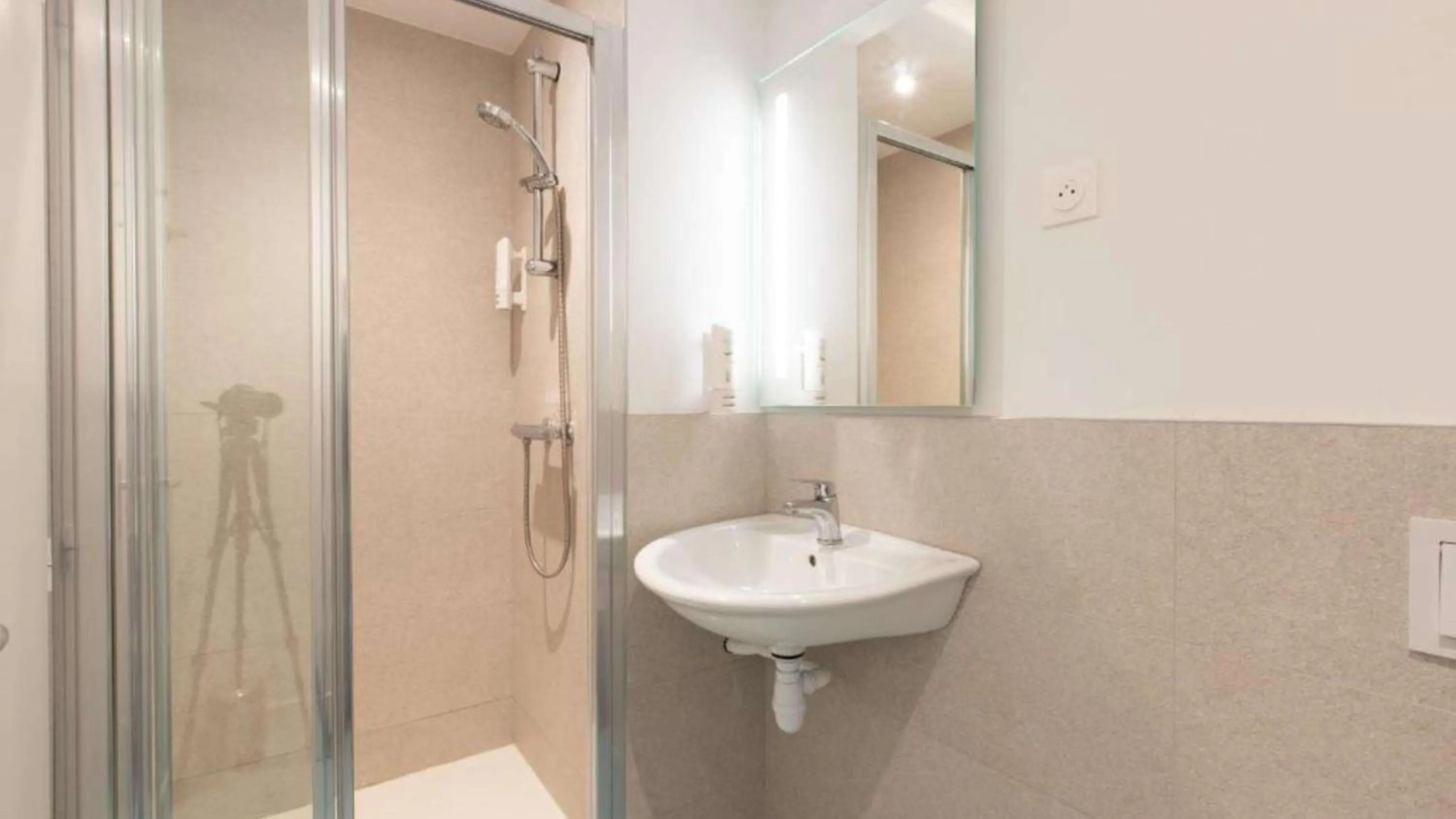 Bedroom in Kyriad ECO - Dijon Sud Chenove