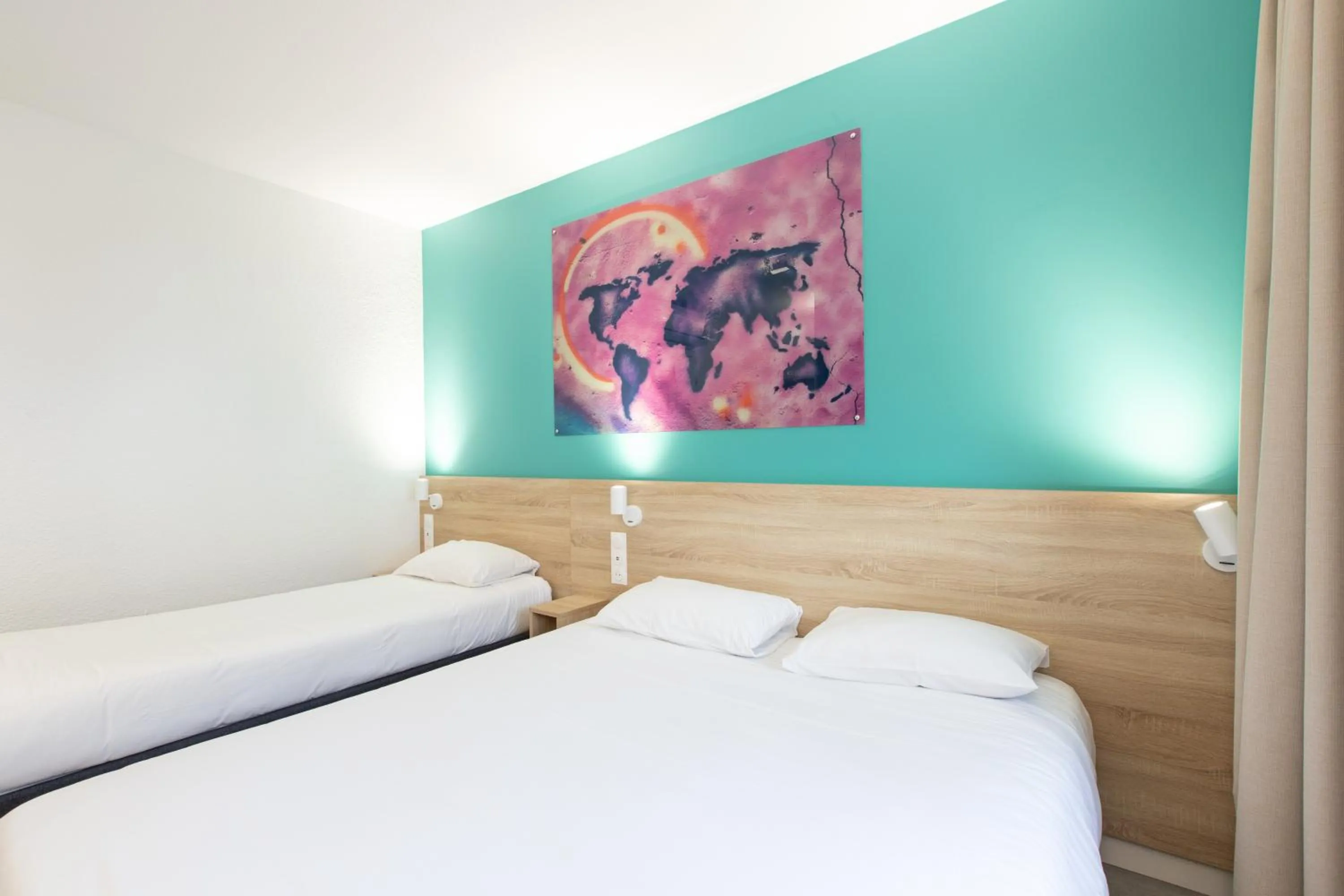 Bedroom, Bed in Kyriad ECO - Dijon Sud Chenove