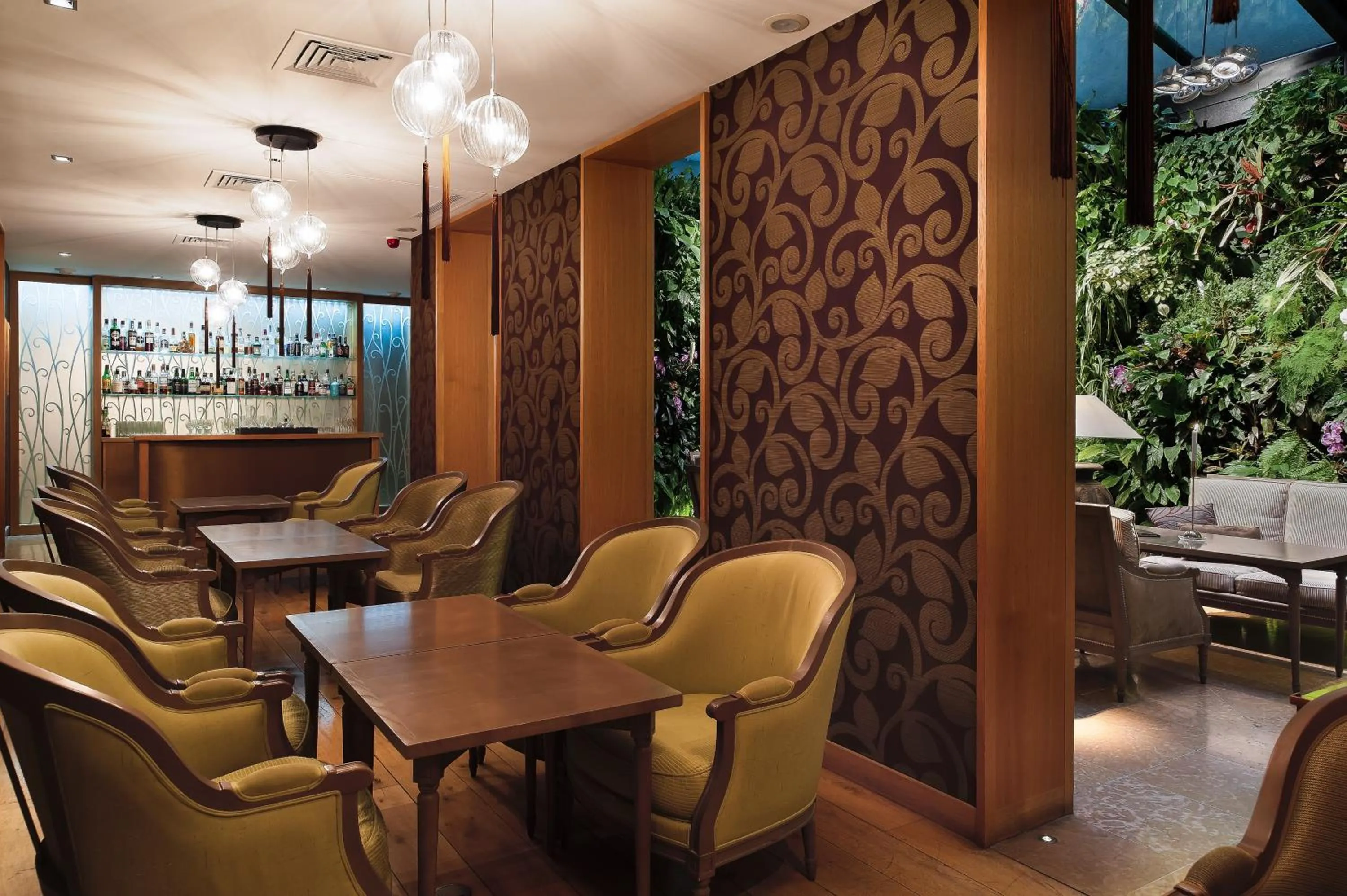 Lounge or bar in Hotel Pas De Calais