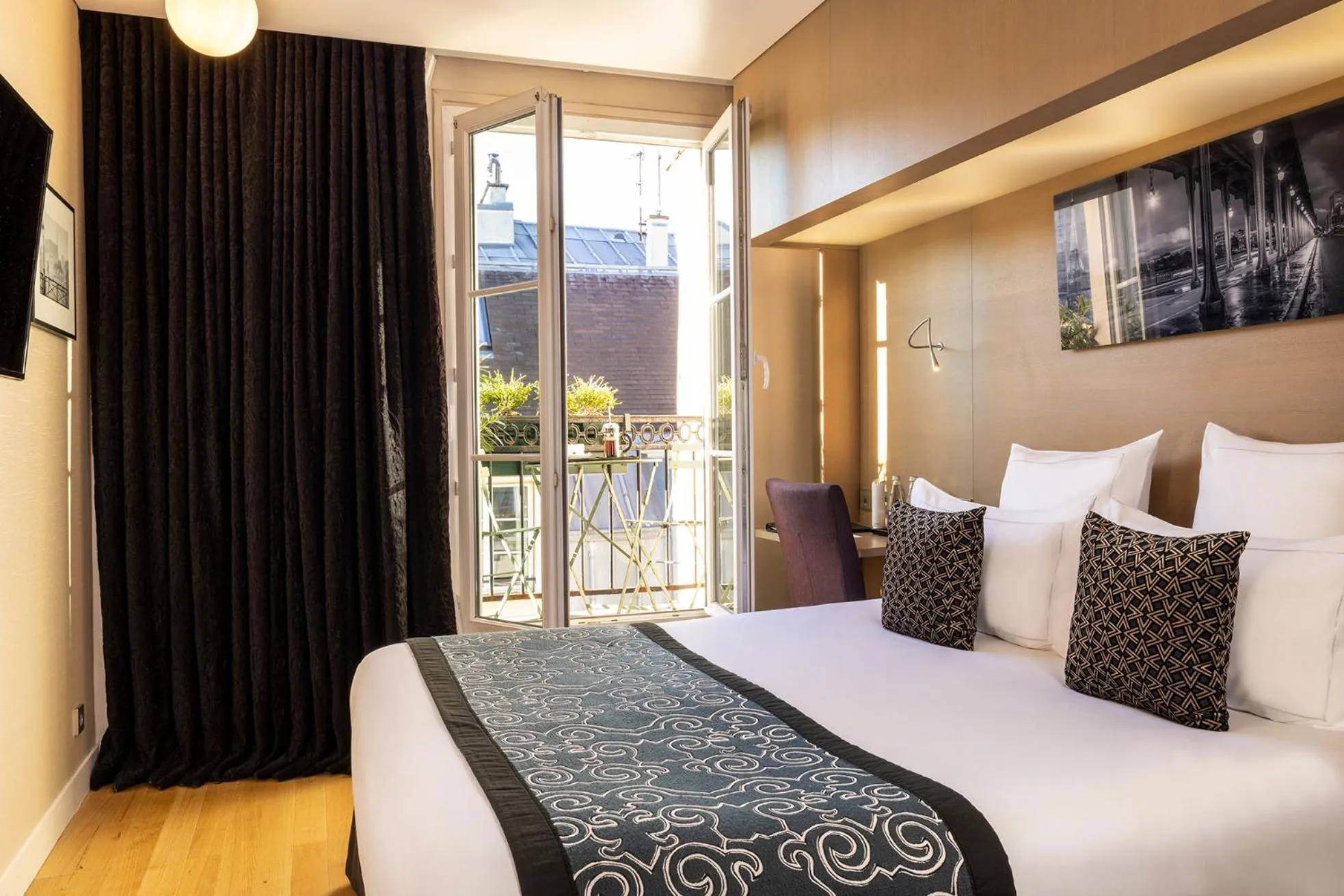 Bed in Hotel Pas De Calais