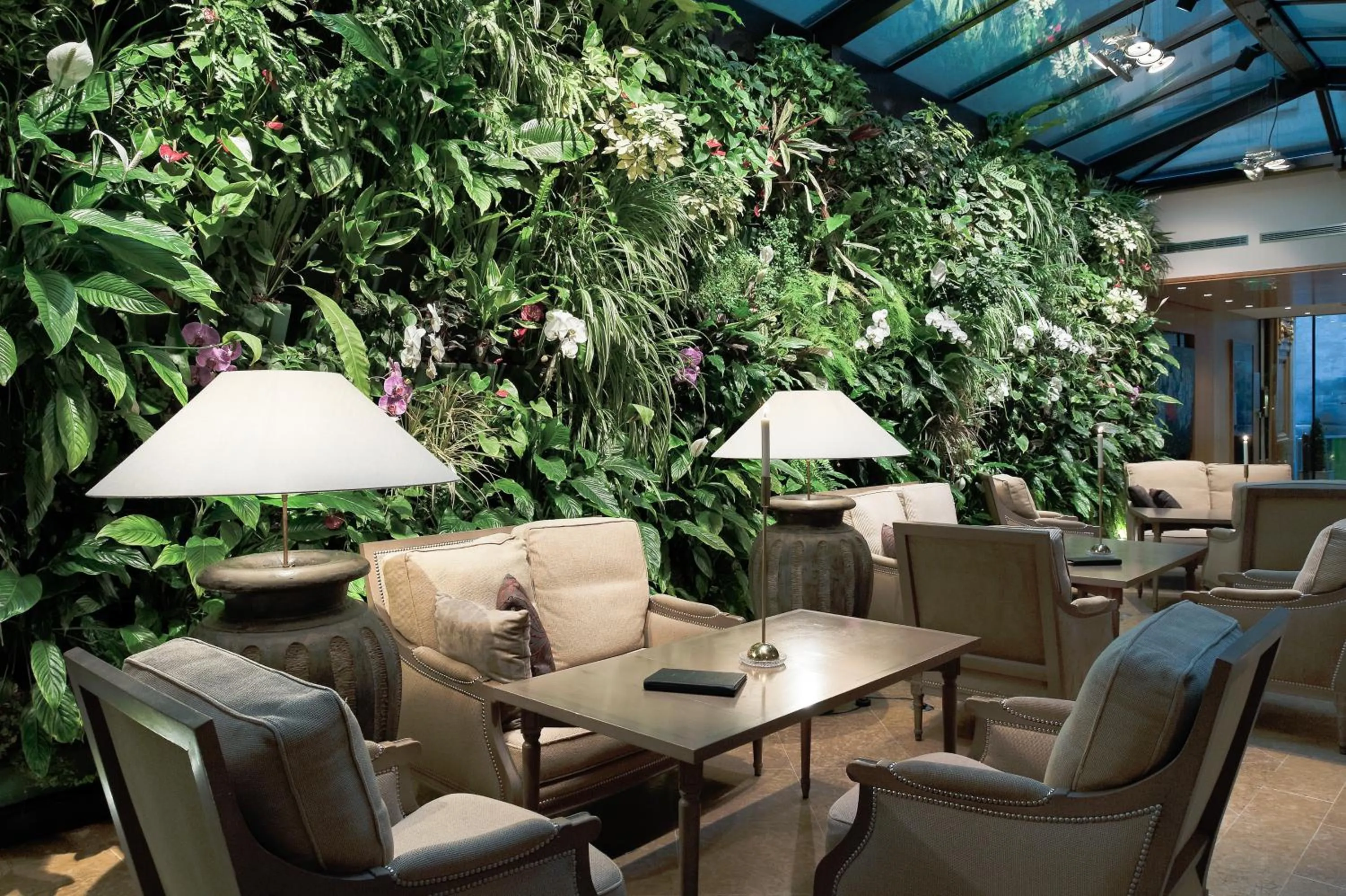 Patio in Hotel Pas De Calais