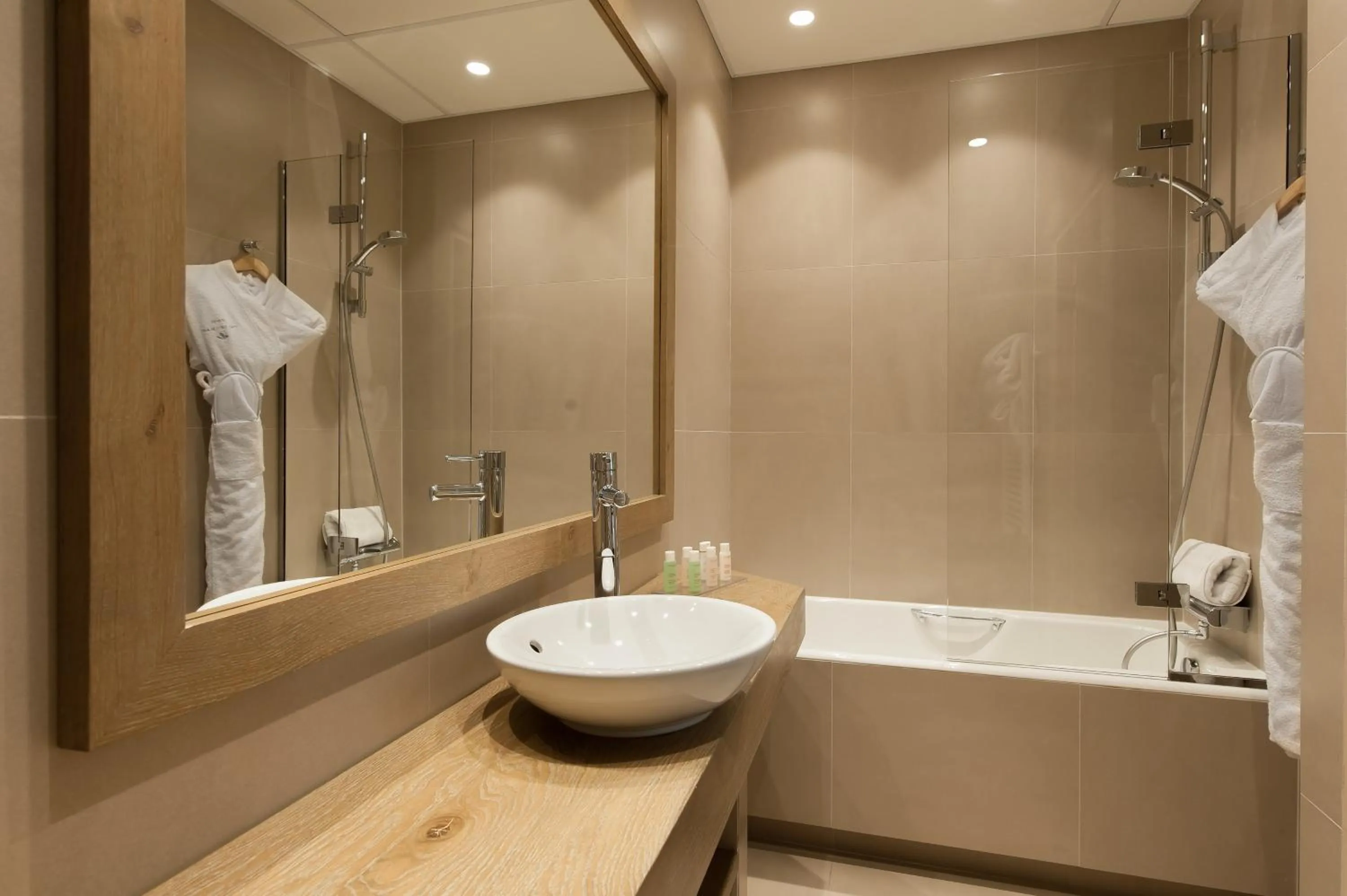 Bathroom in Hotel Pas De Calais