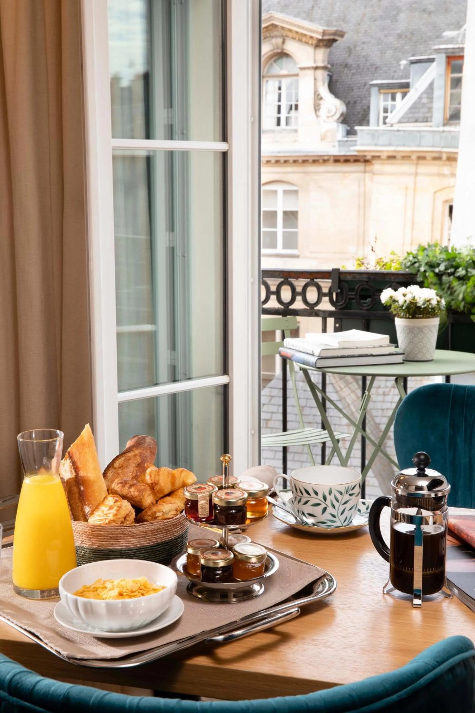 Day in Hotel Pas De Calais