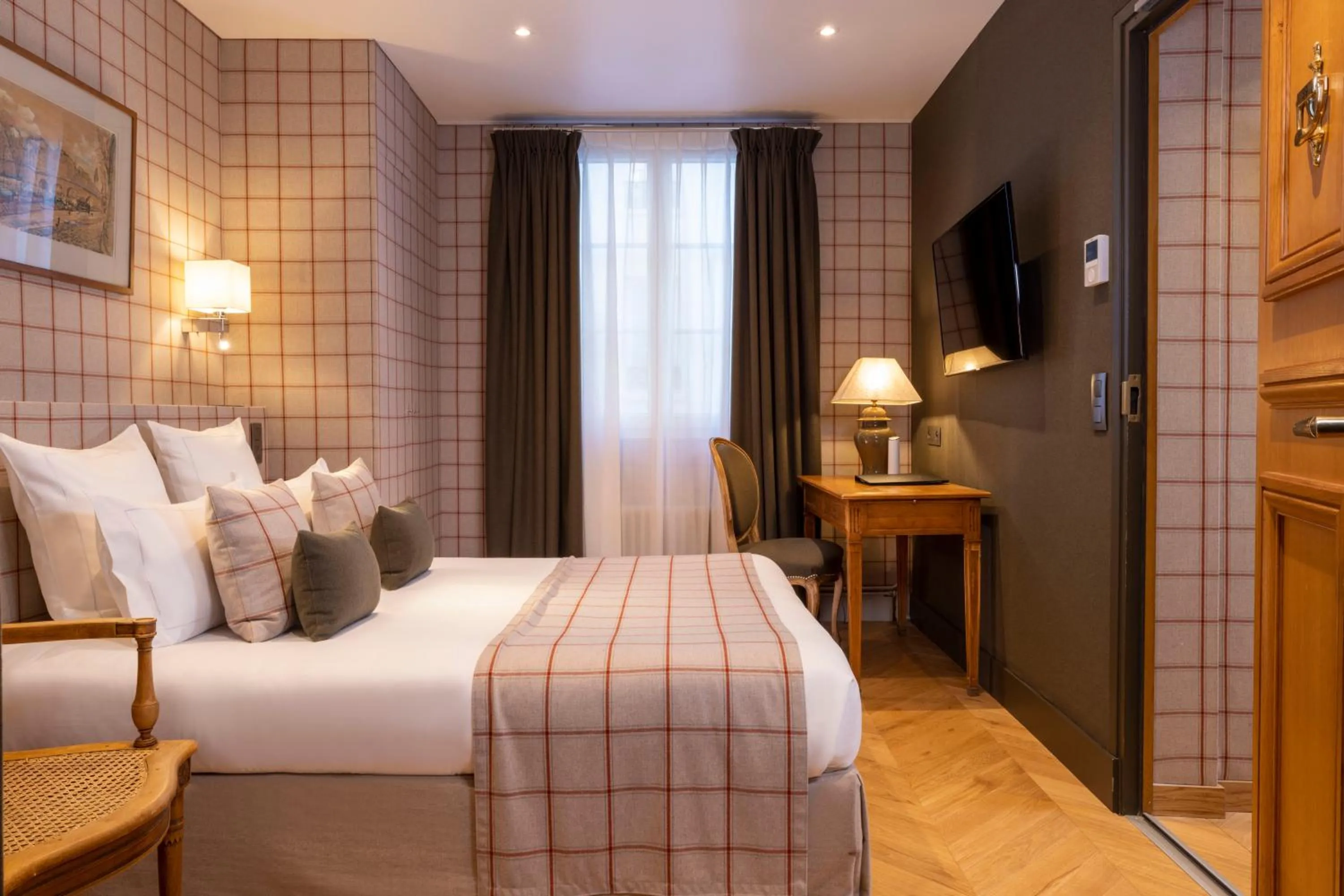 Photo of the whole room, Bed in Hotel Pas De Calais