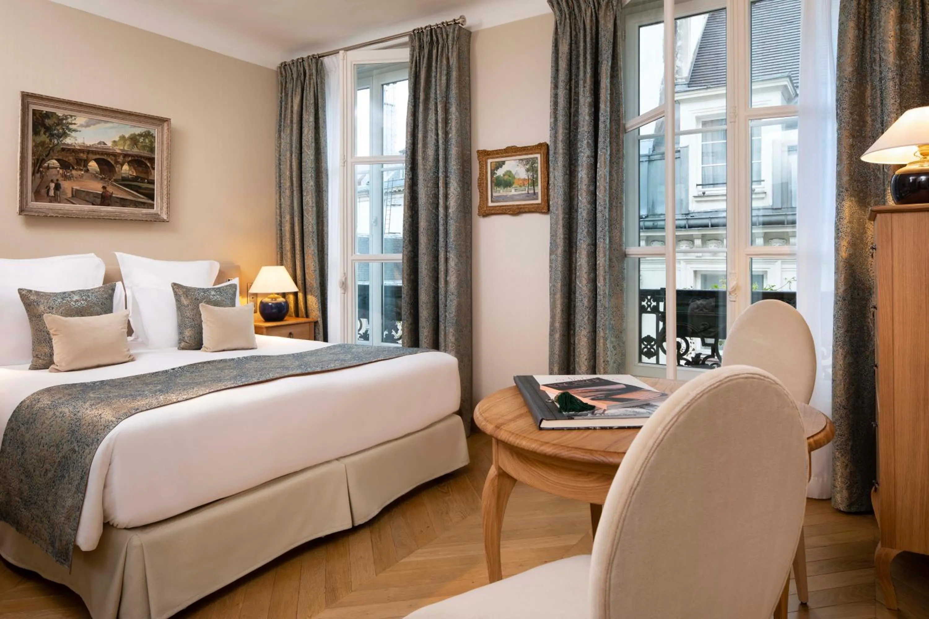 Bed in Hotel Pas De Calais