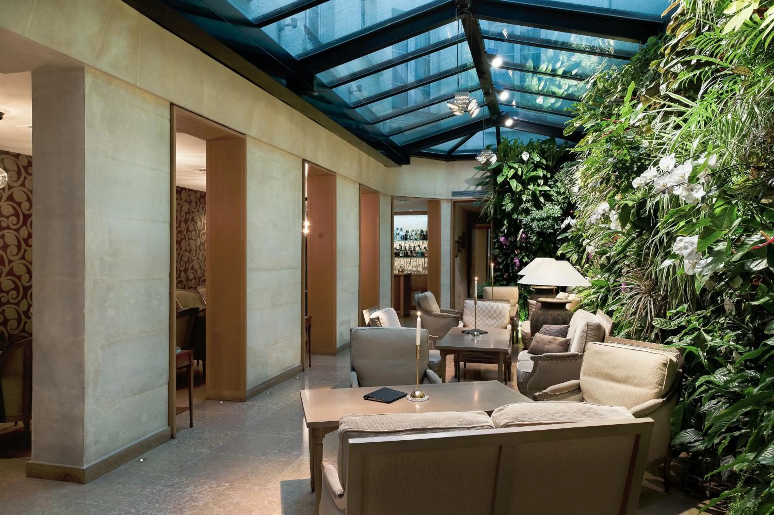 Patio in Hotel Pas De Calais