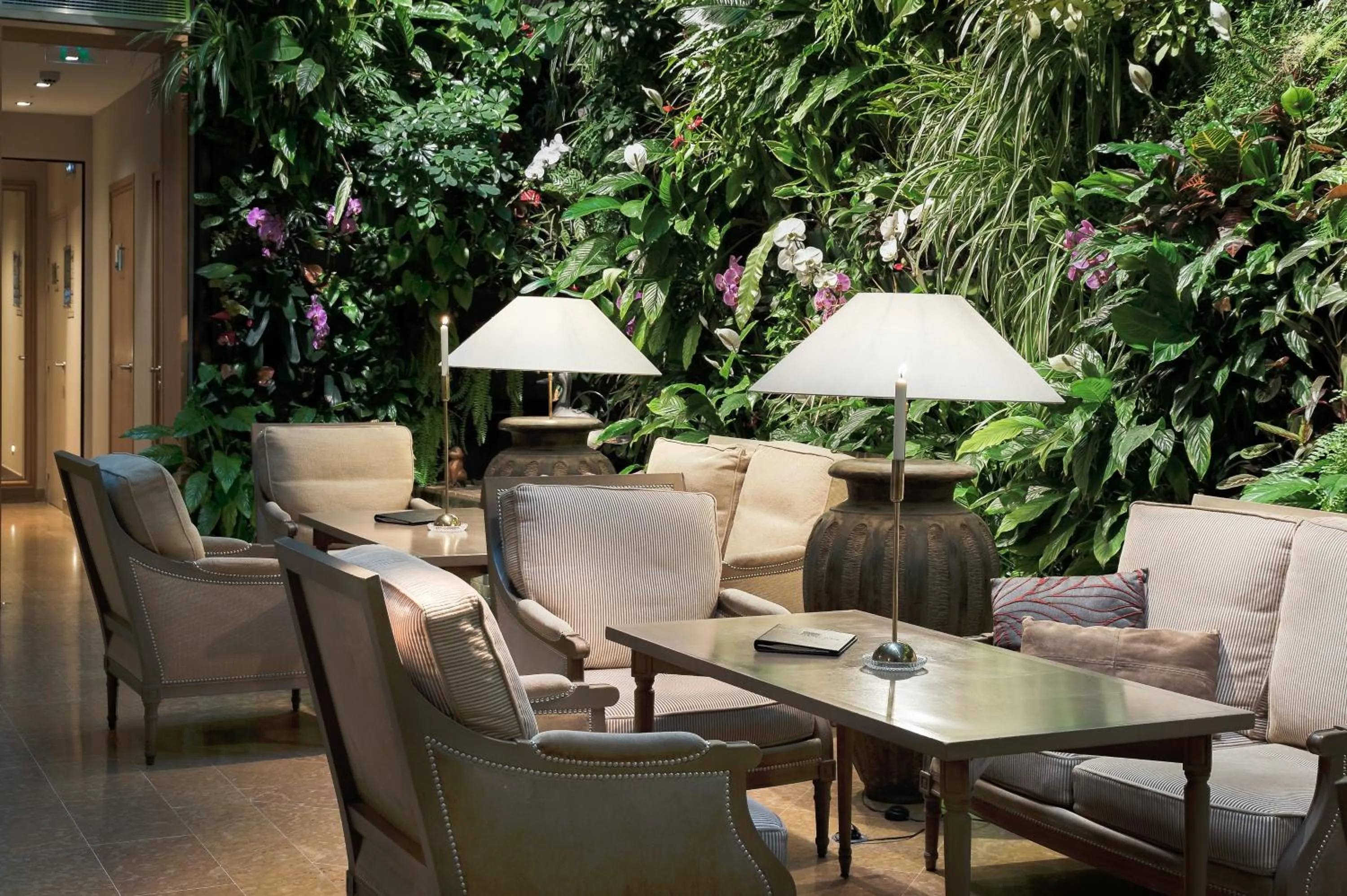 Patio in Hotel Pas De Calais