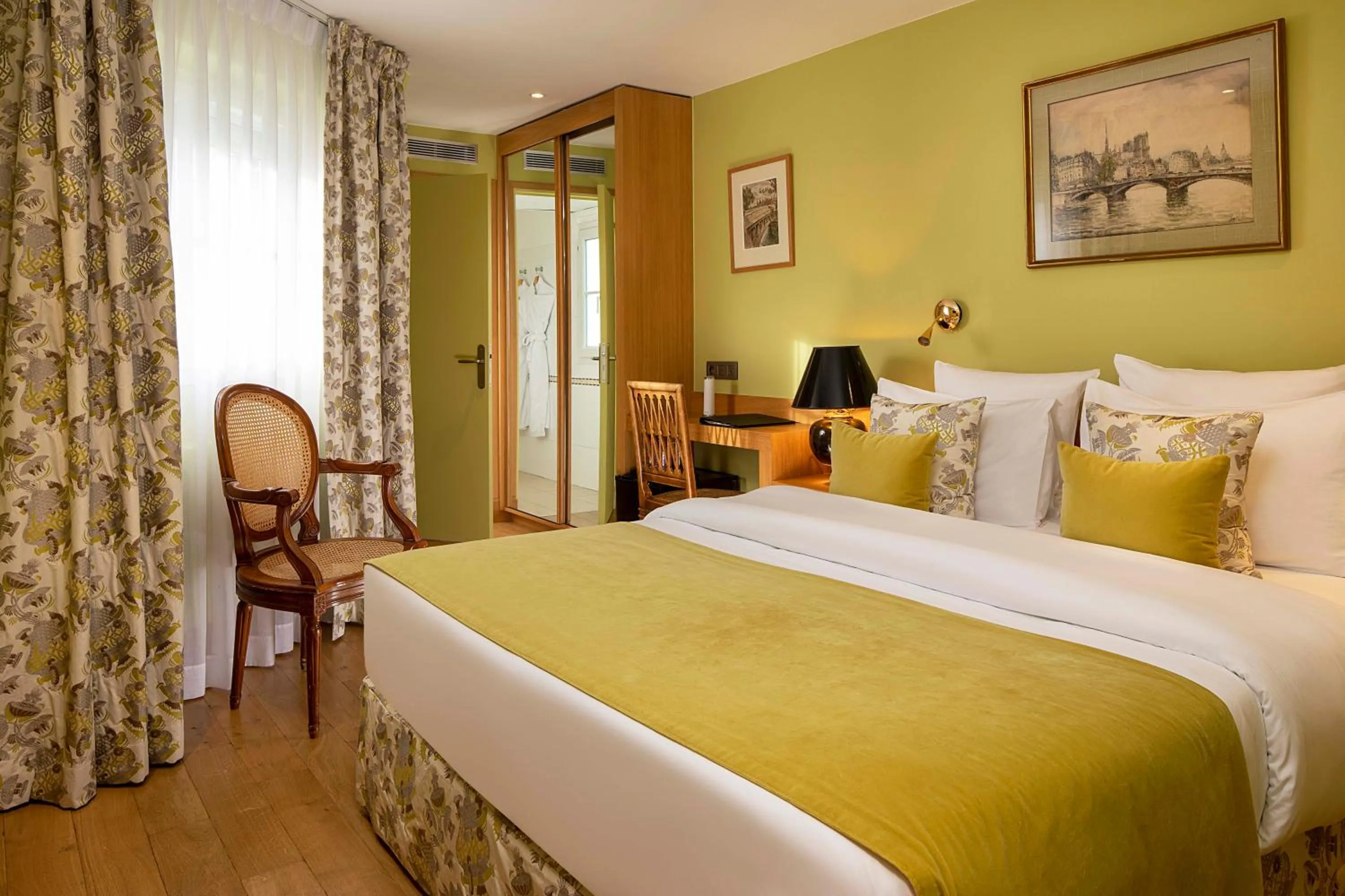 Bed in Hotel Pas De Calais