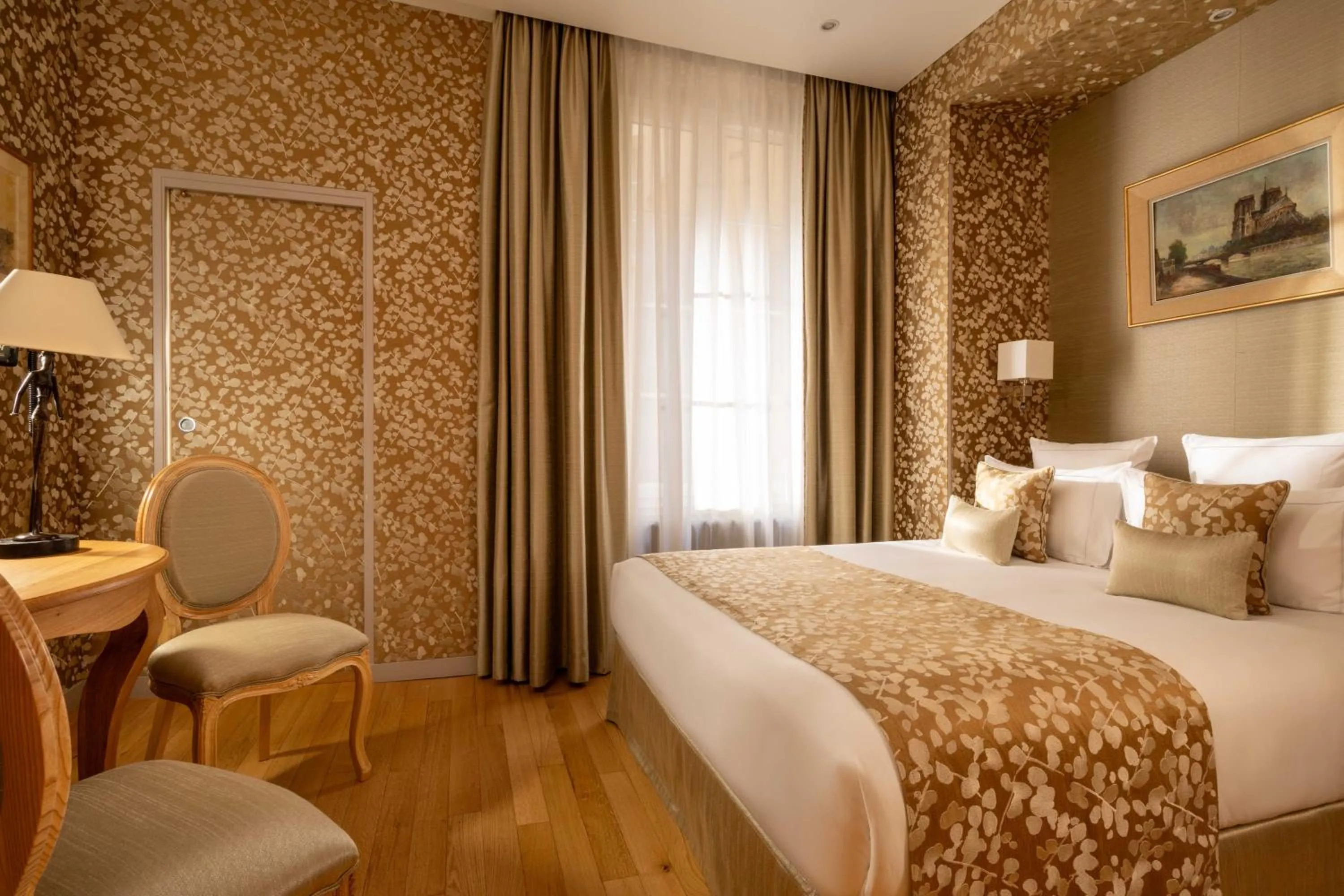 Photo of the whole room, Bed in Hotel Pas De Calais