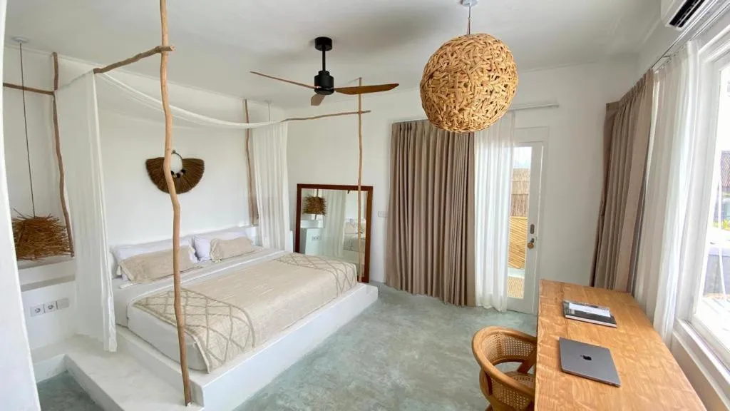 Photo of the whole room, Bed in Canggu Boutique Art Hotel