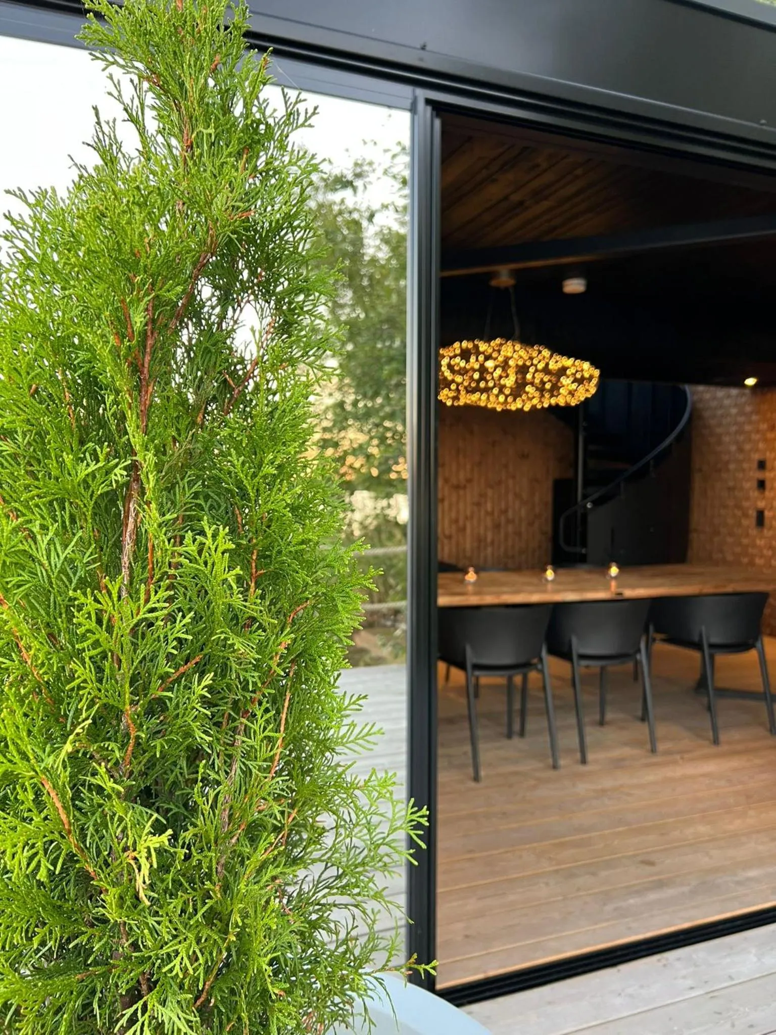 Patio in Lake Hotel Lehmonkärki - Haasi Mirror Houses