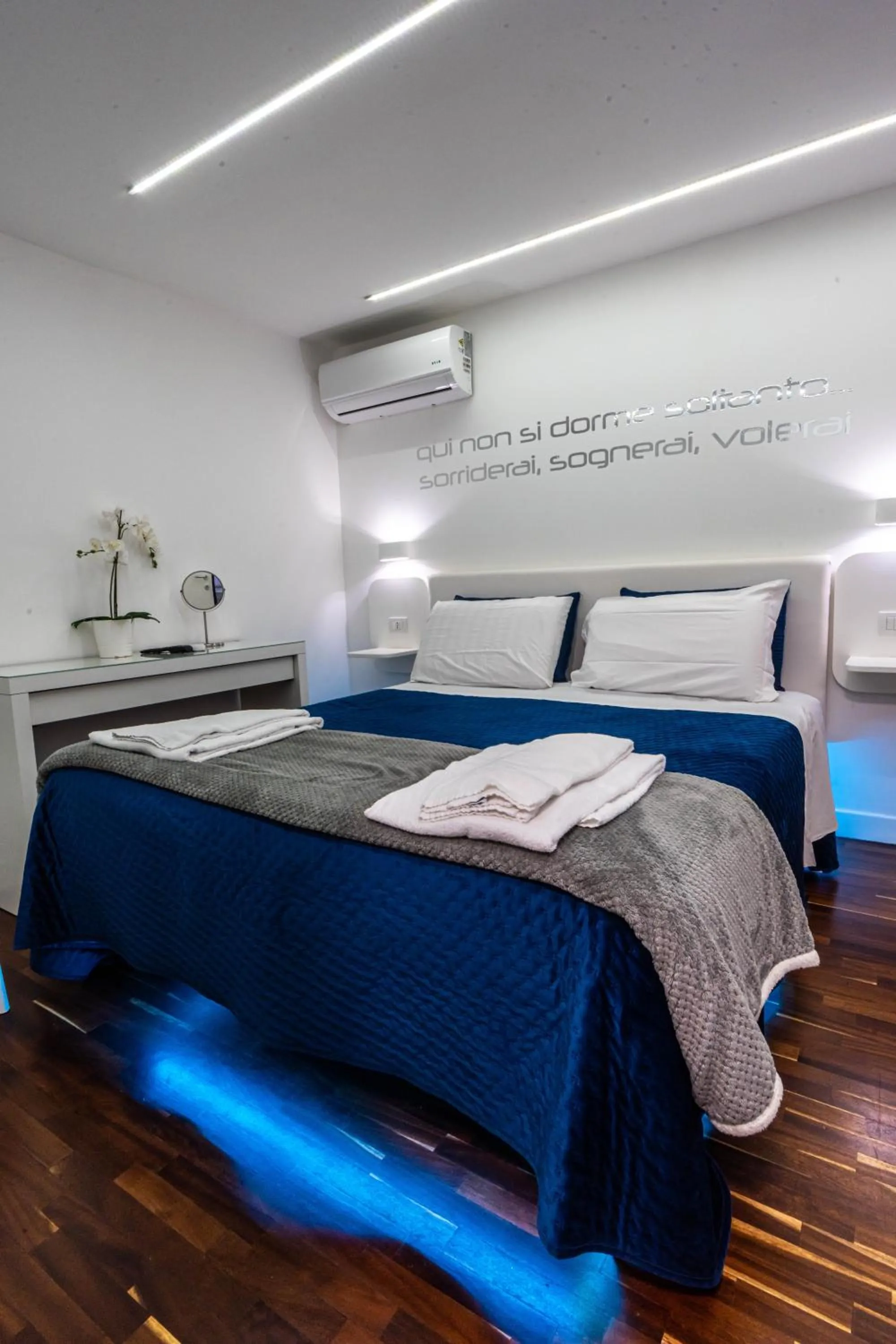 Bed in Skyhouse Duomo