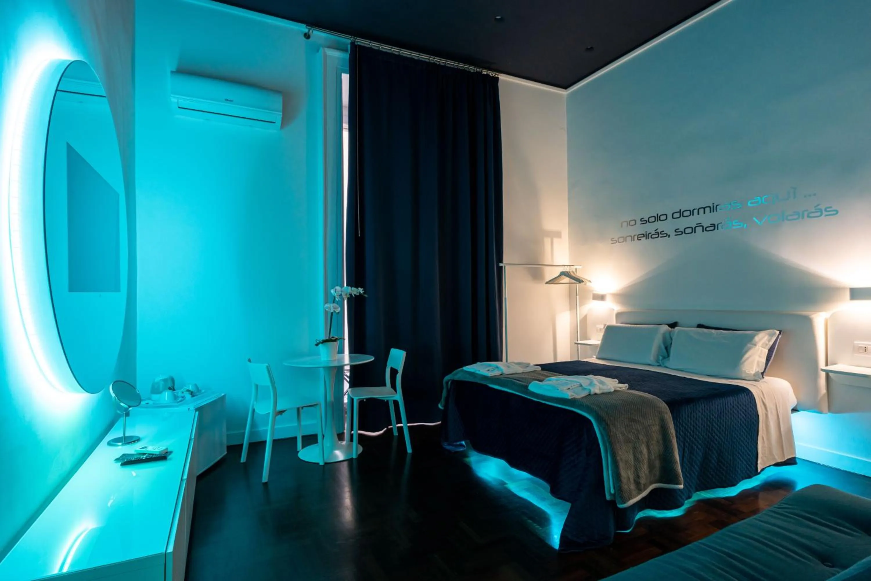 Bed in Skyhouse Duomo