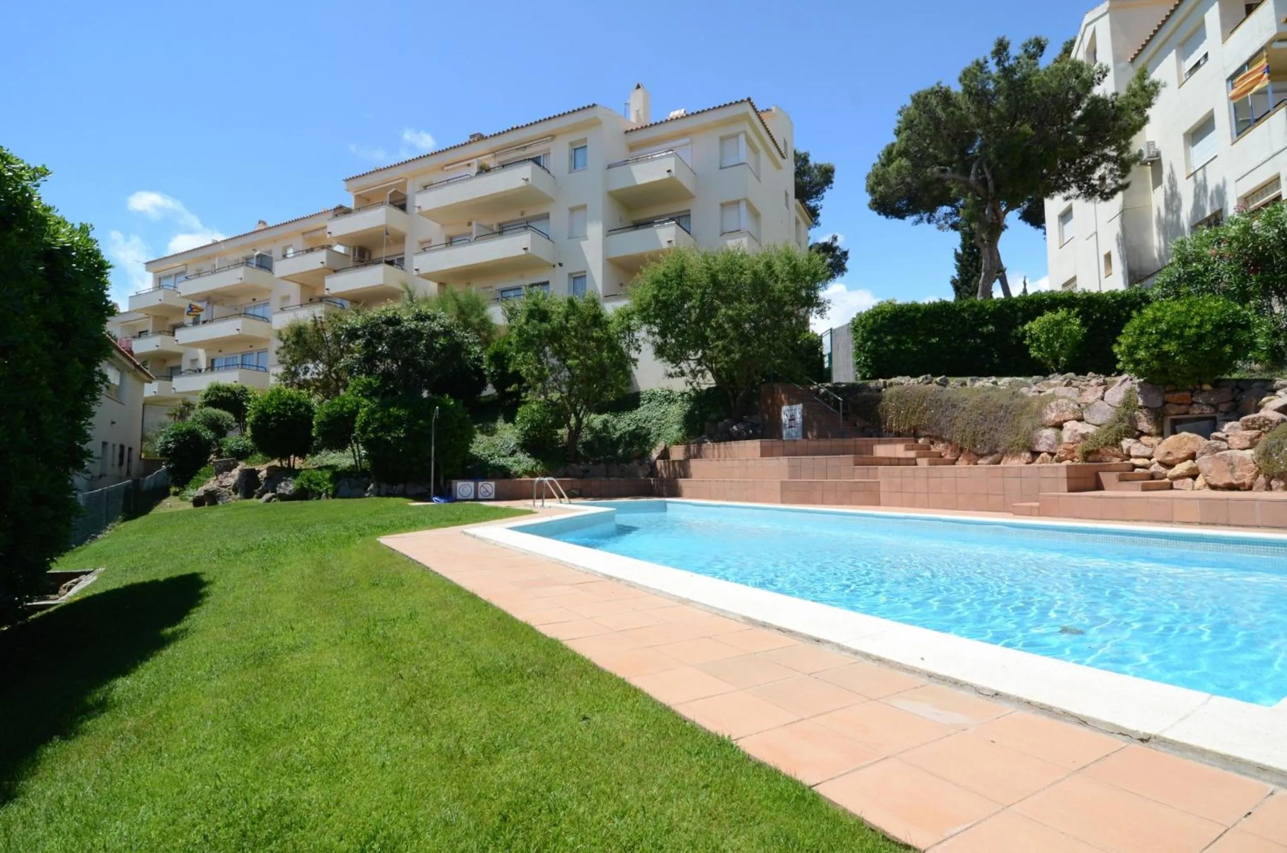 Swimming pool in Puig Padro 4 1-1