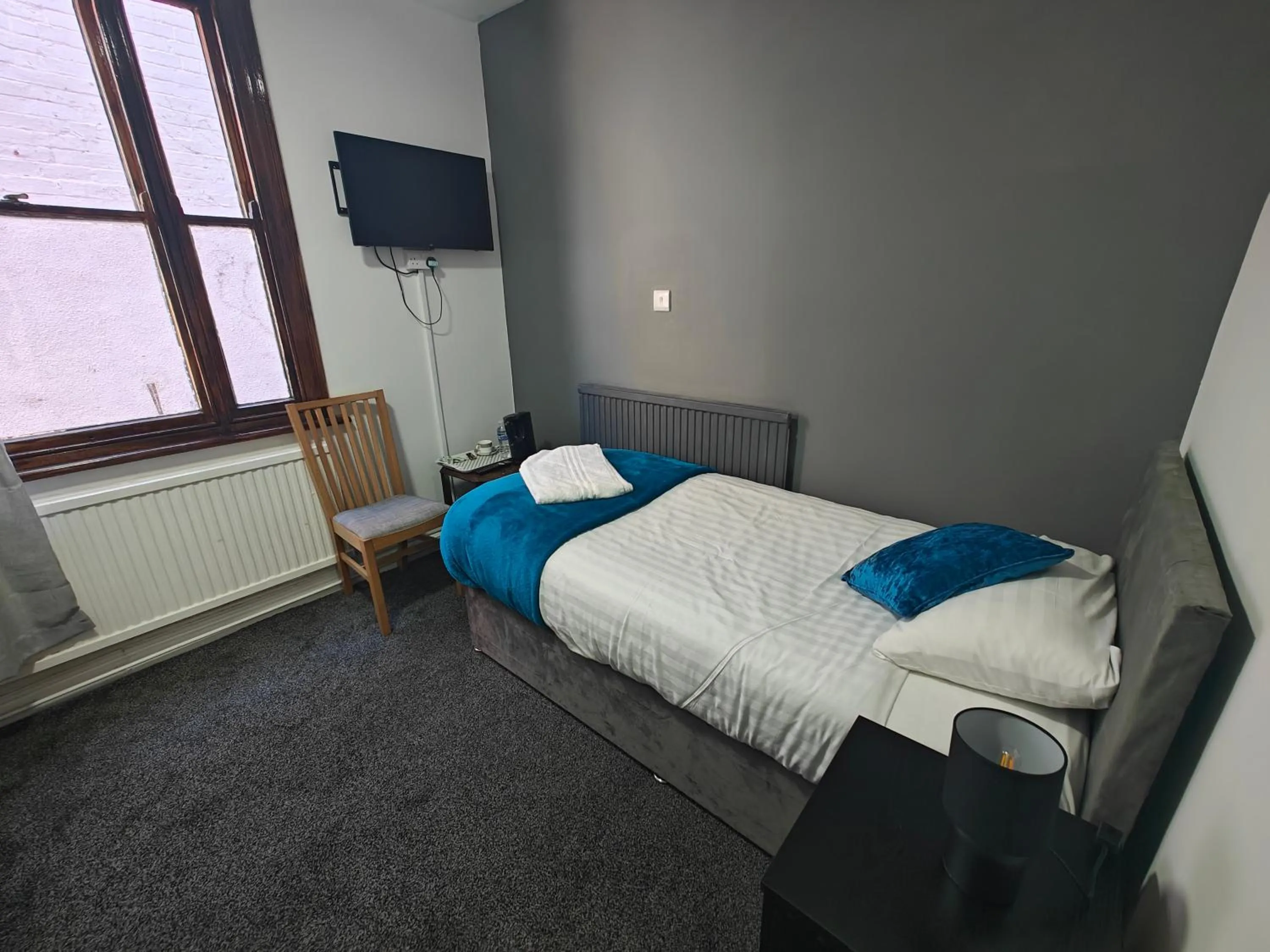 Bedroom, Bed in Campbells Guest House