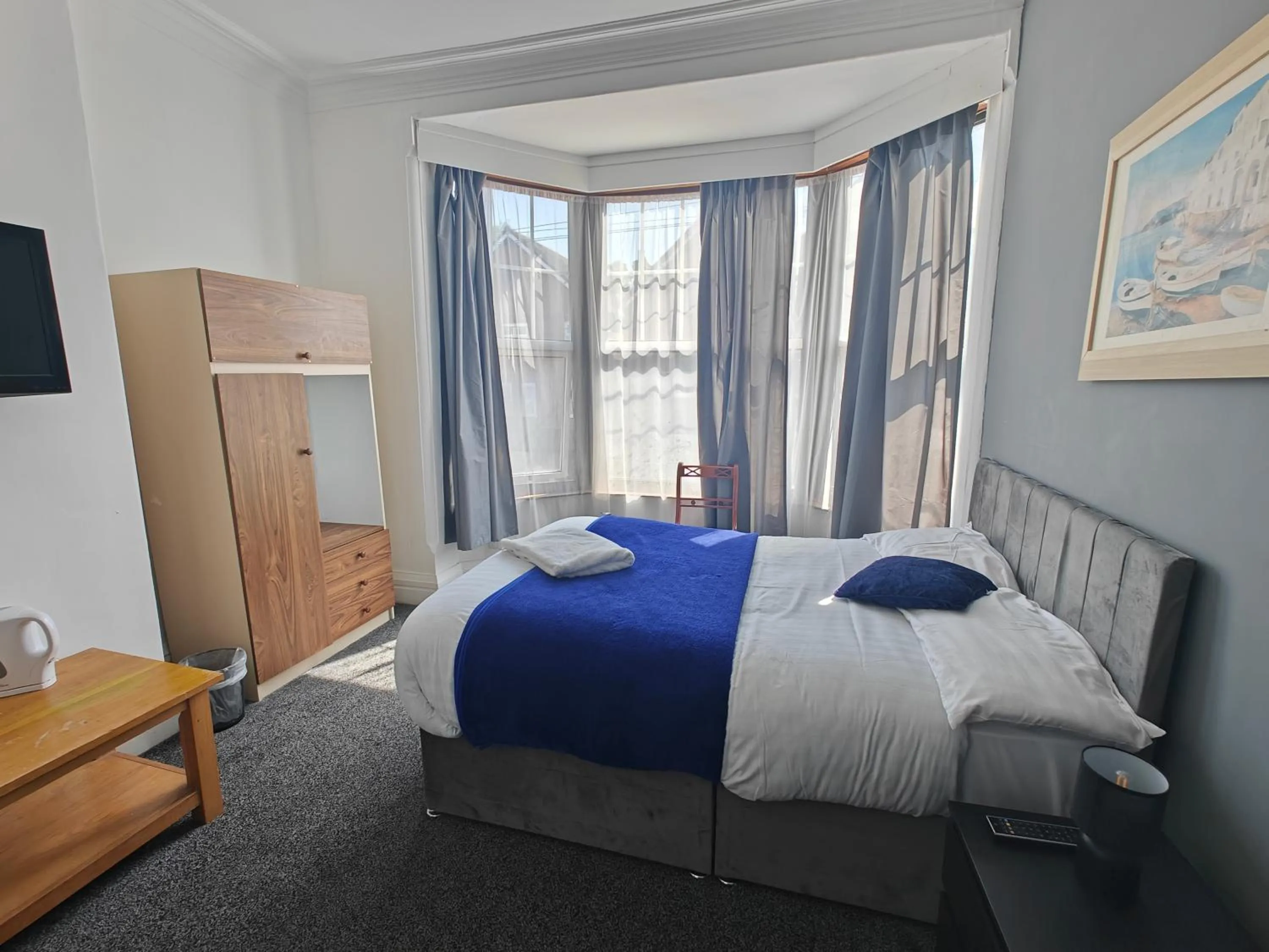 Bedroom, Bed in Campbells Guest House