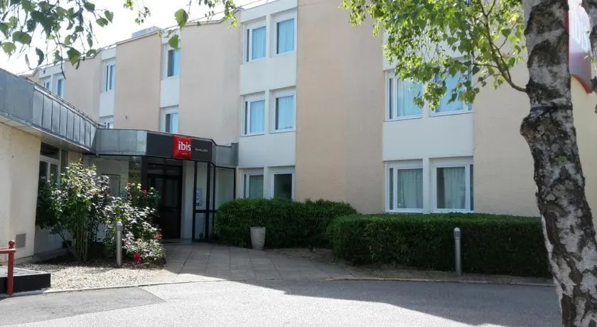 Property building in ibis Rambouillet
