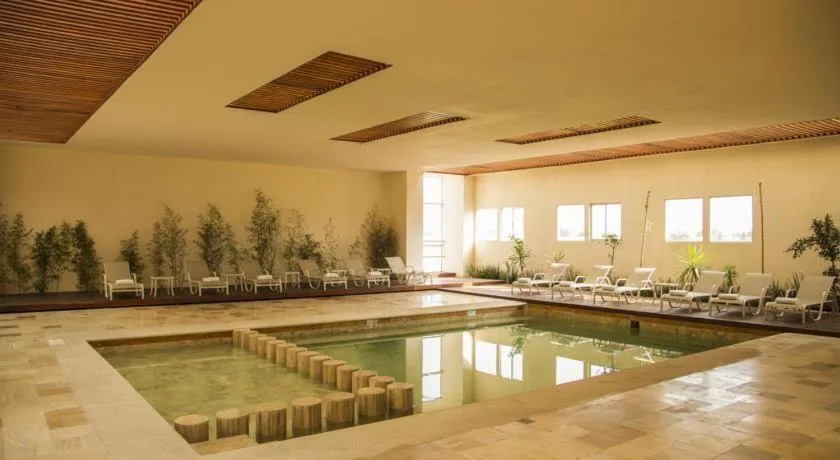 Pool view in Hotel Opus Grand Toluca Aeropuerto