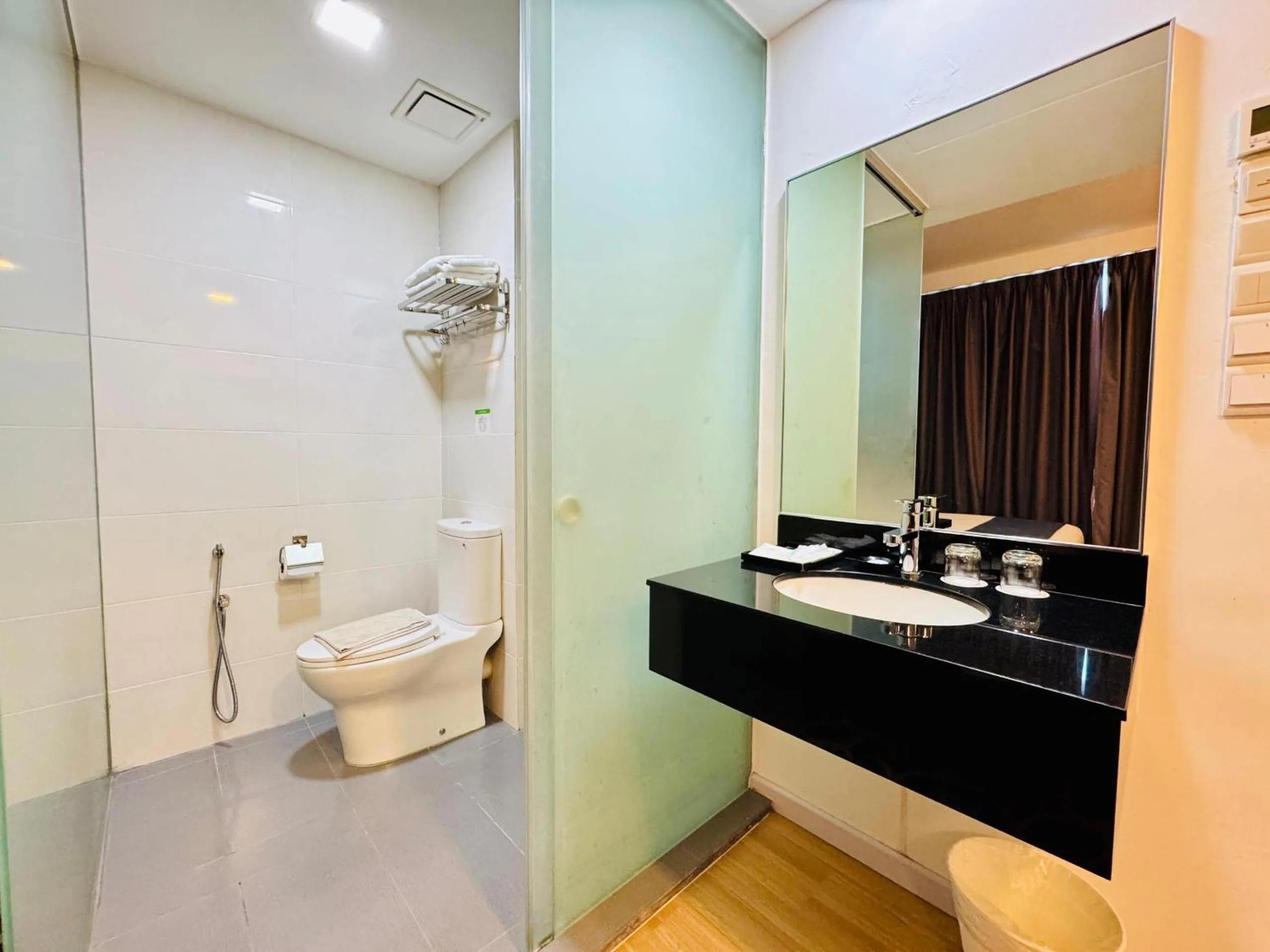 Shower in Kingston Hotel 13 - Penang Hills formerly known as Deview Hotel