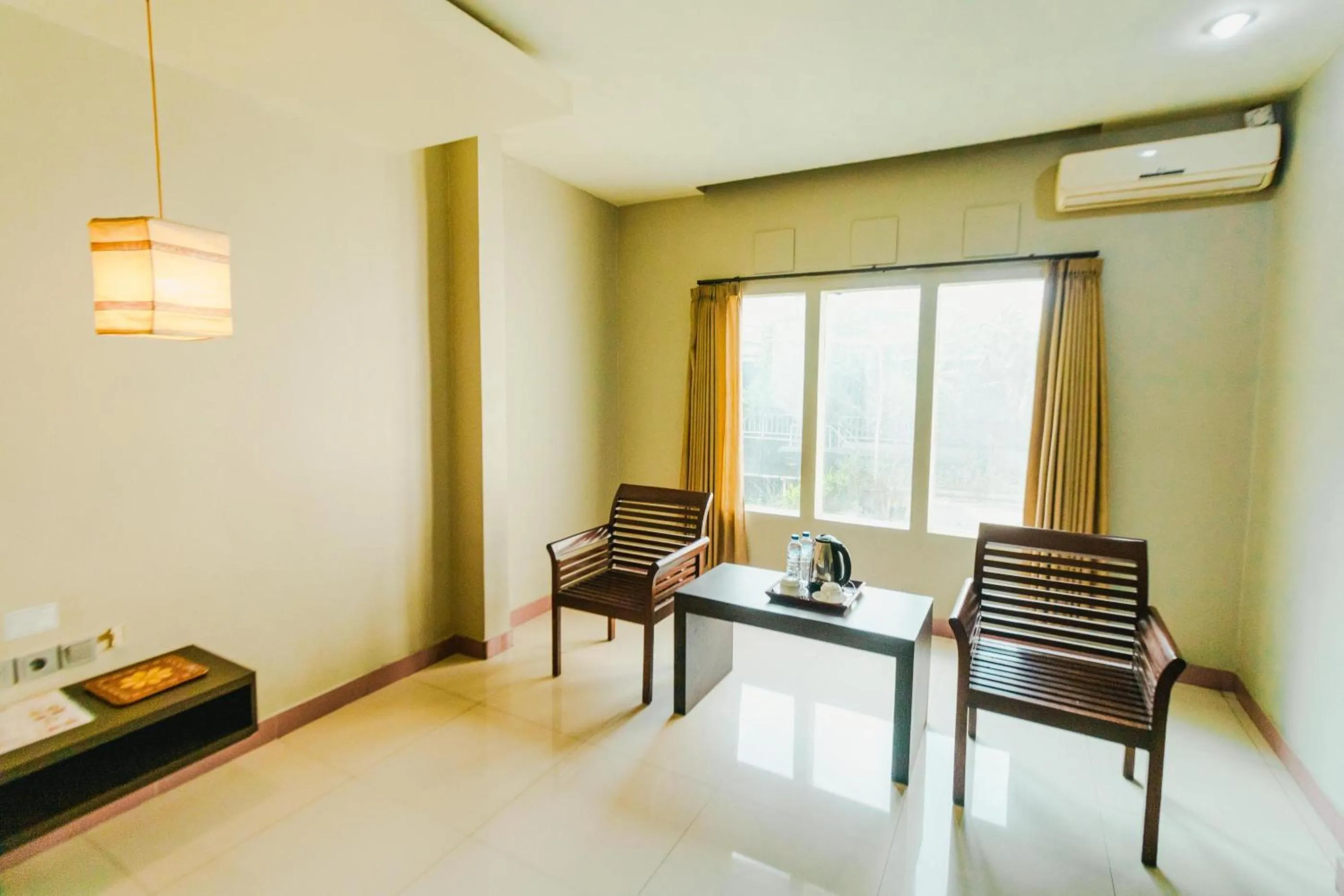 Living room in Bidari Hotel Lombok