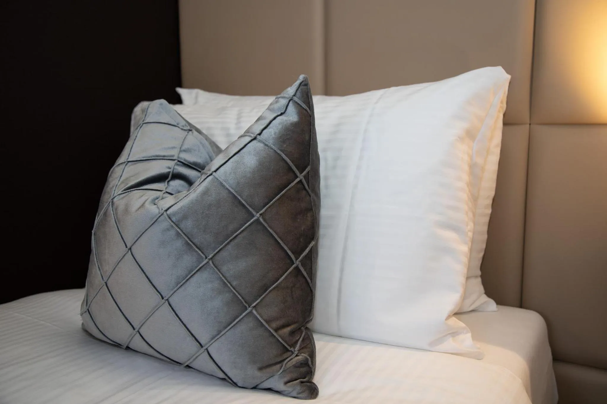 Decorative detail, Bed in Hotel Dakota