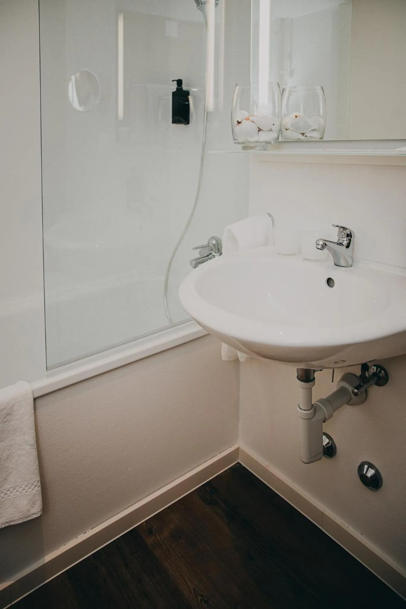 Bathroom in Hotel Dakota