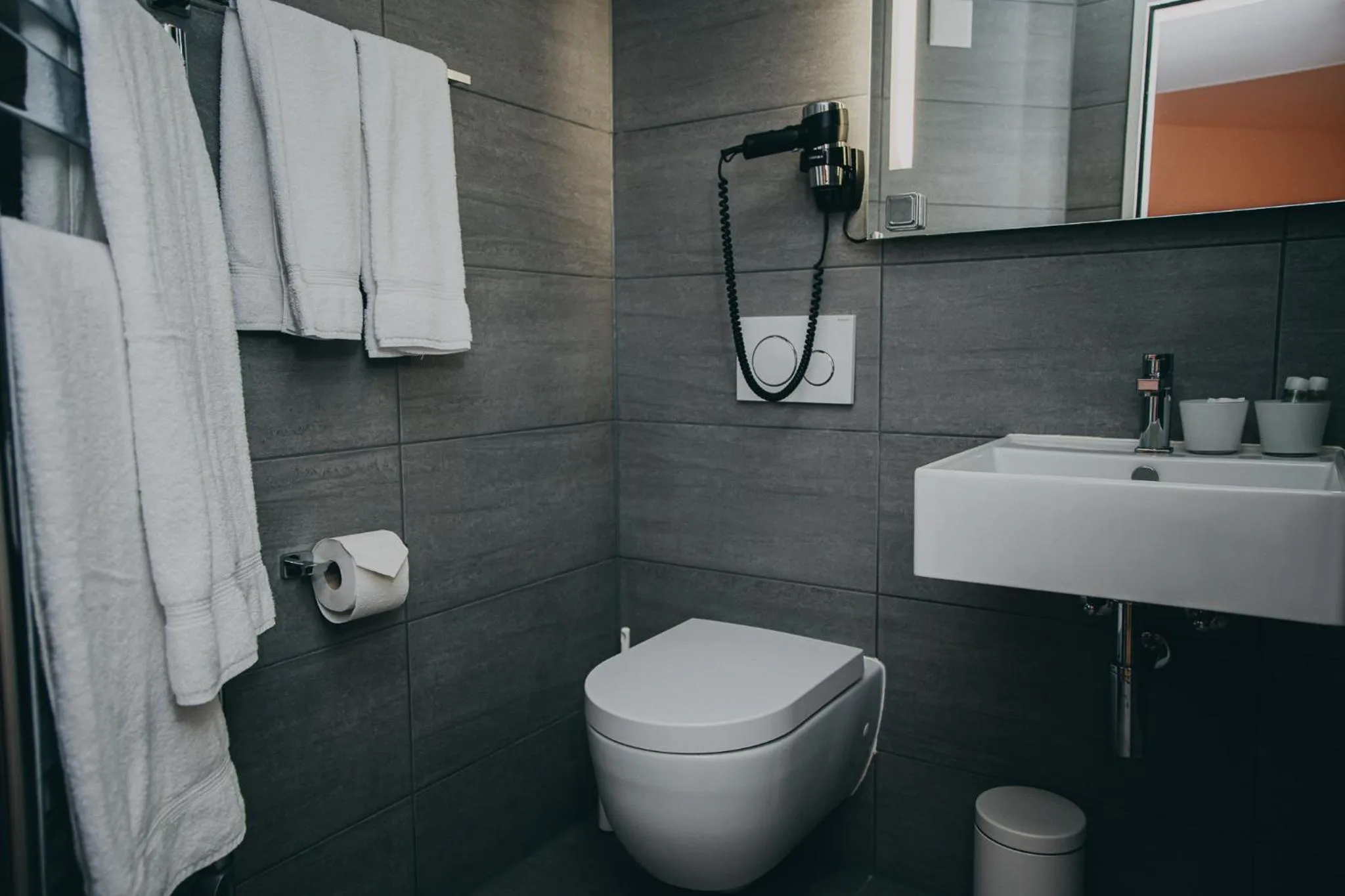 Bathroom in Hotel Dakota