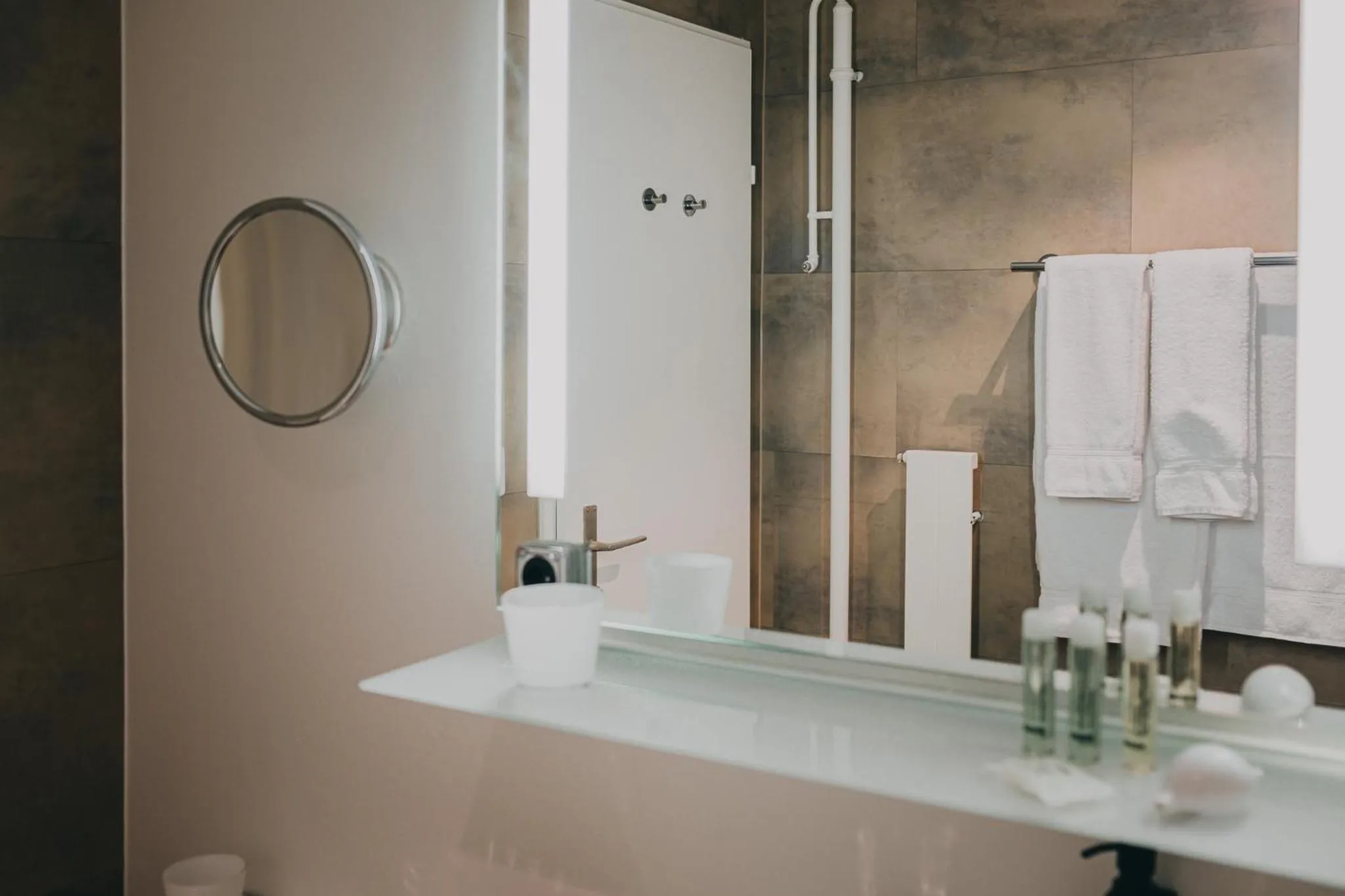 Bathroom in Hotel Dakota