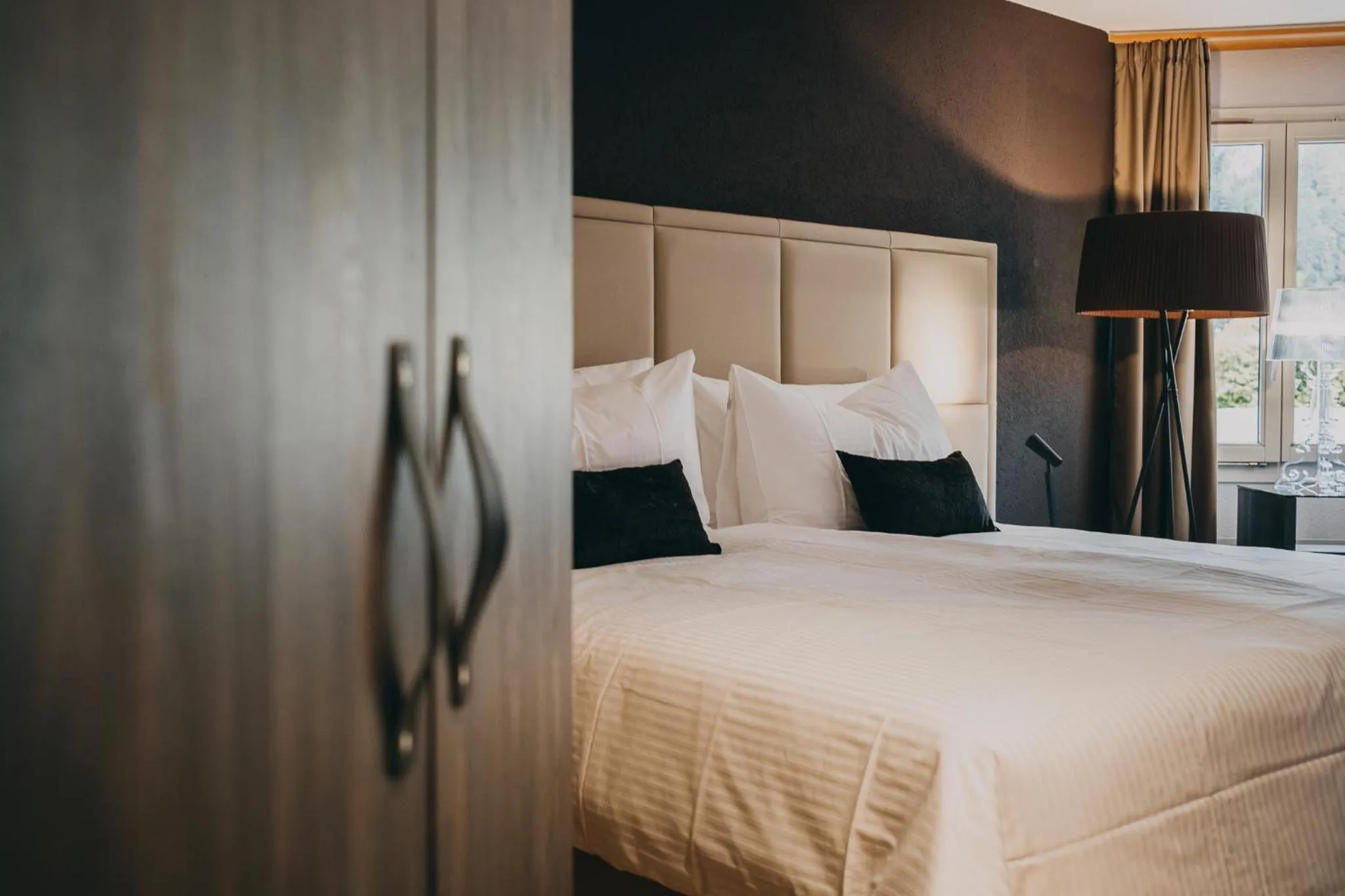 Photo of the whole room, Bed in Hotel Dakota