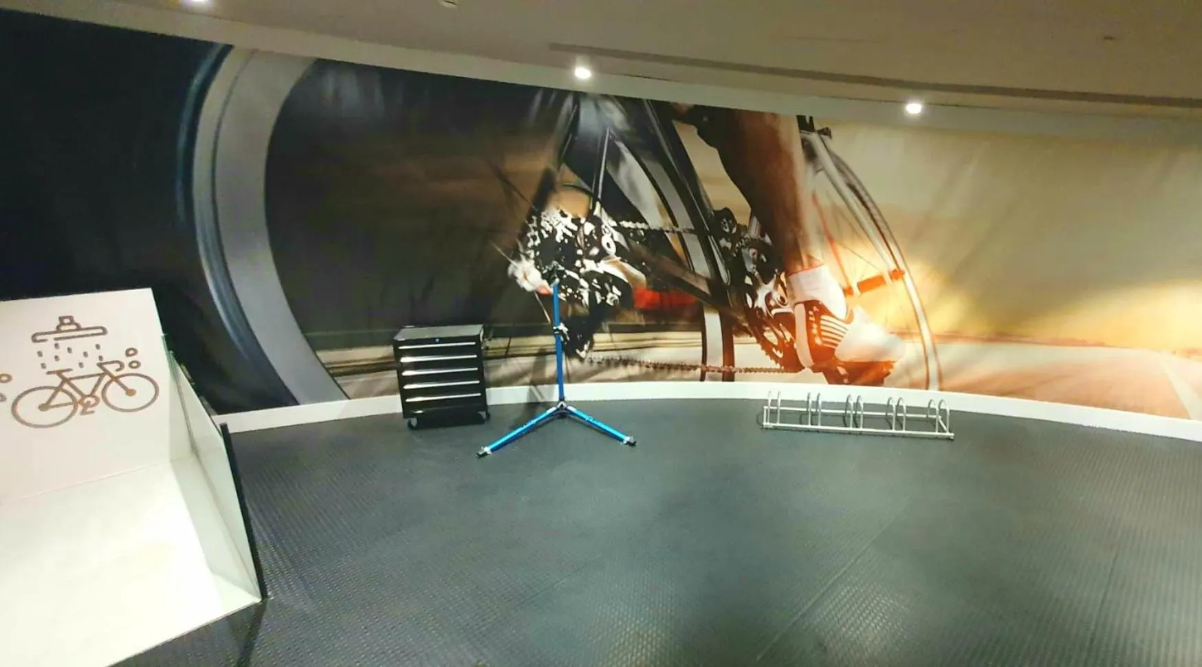 Cycling in Hotel Dakota