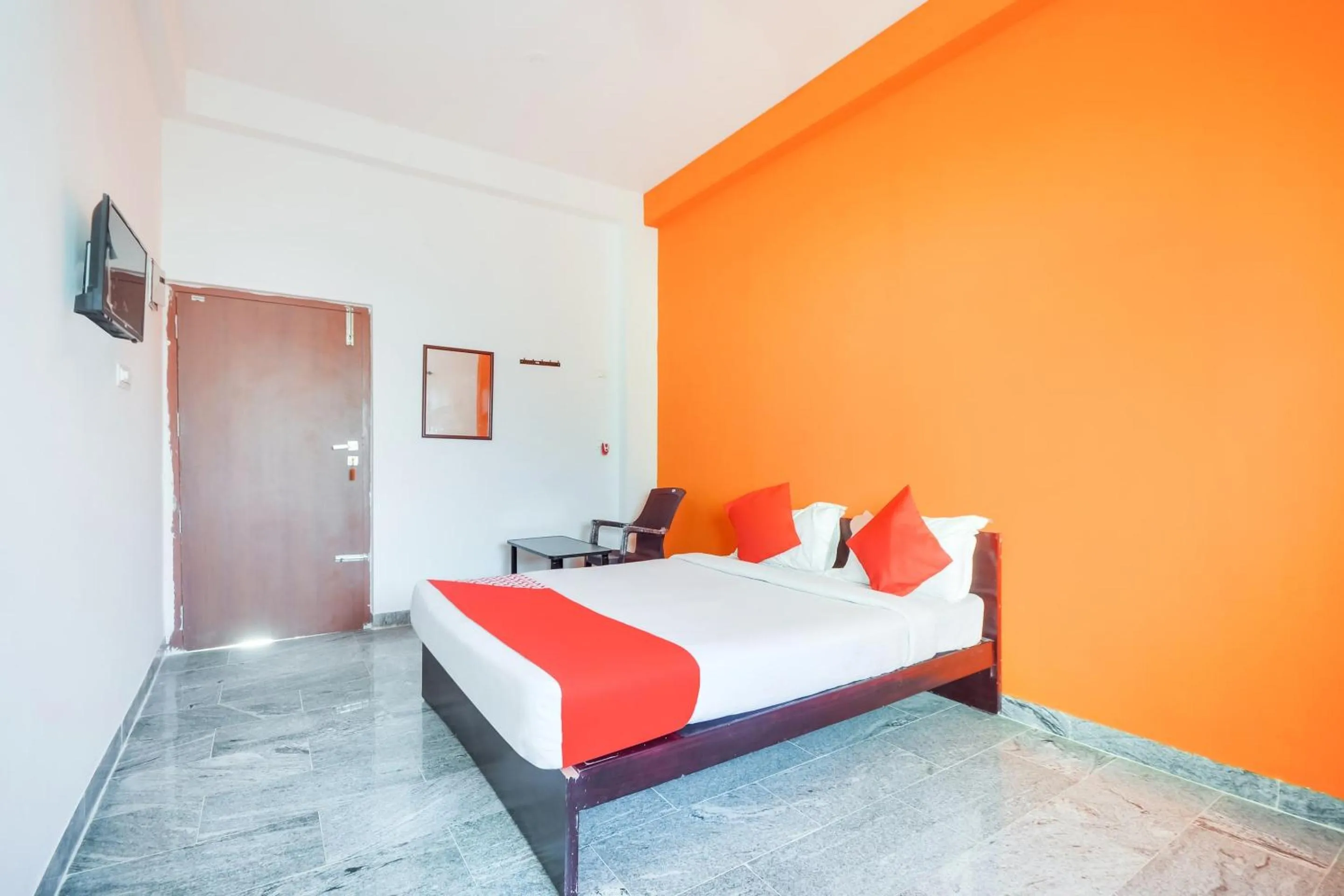 Bedroom in Super OYO Flagship New Cresent Park