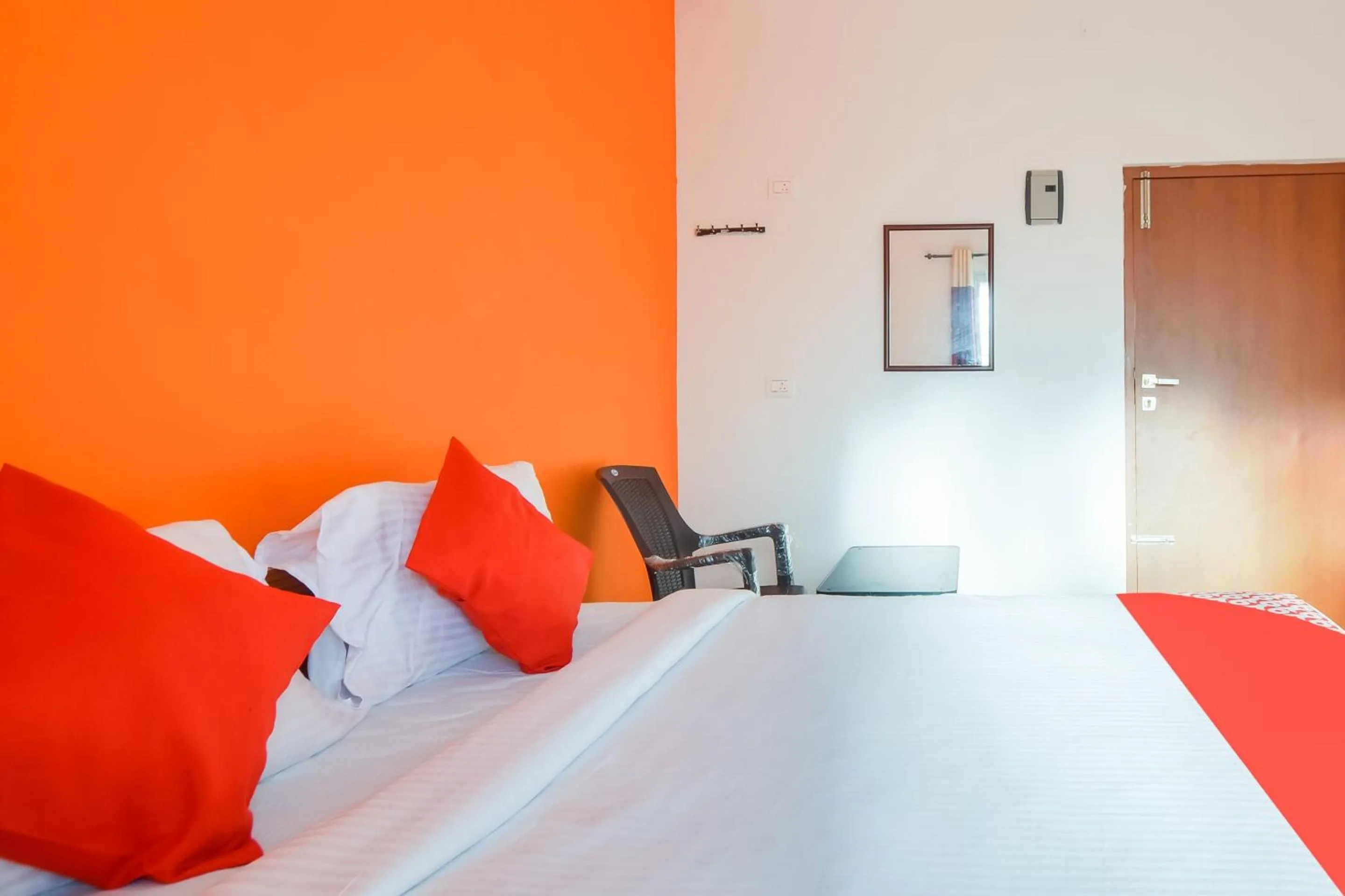 Bedroom in Super OYO Flagship New Cresent Park