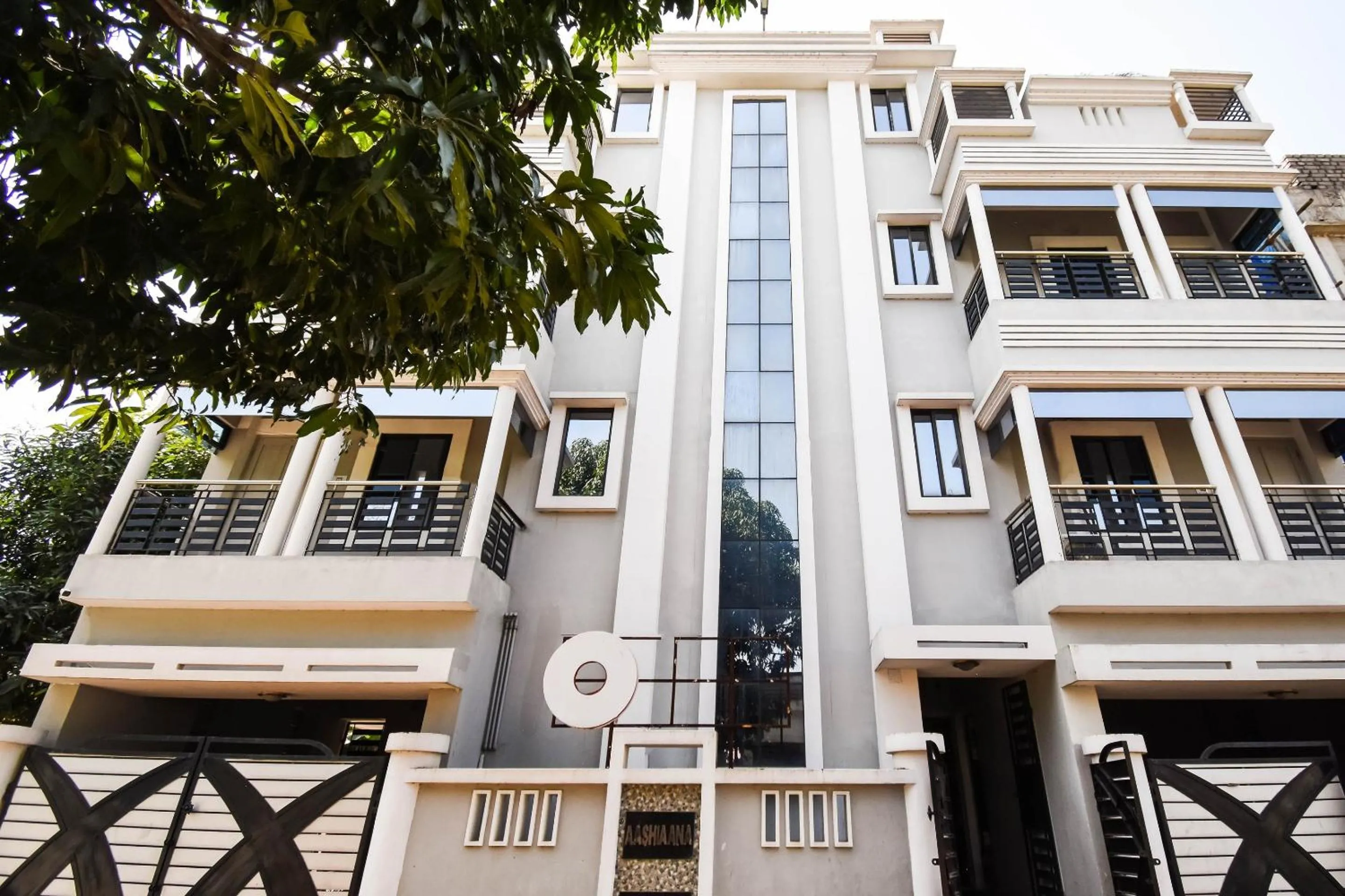 Facade/entrance in Hotel O Pradhan Palace