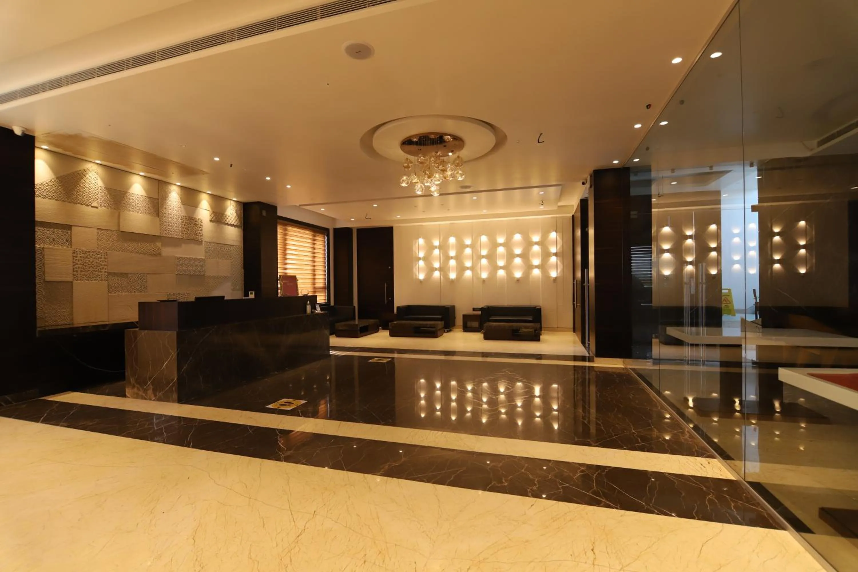 Property building in ECONEST HOTEL