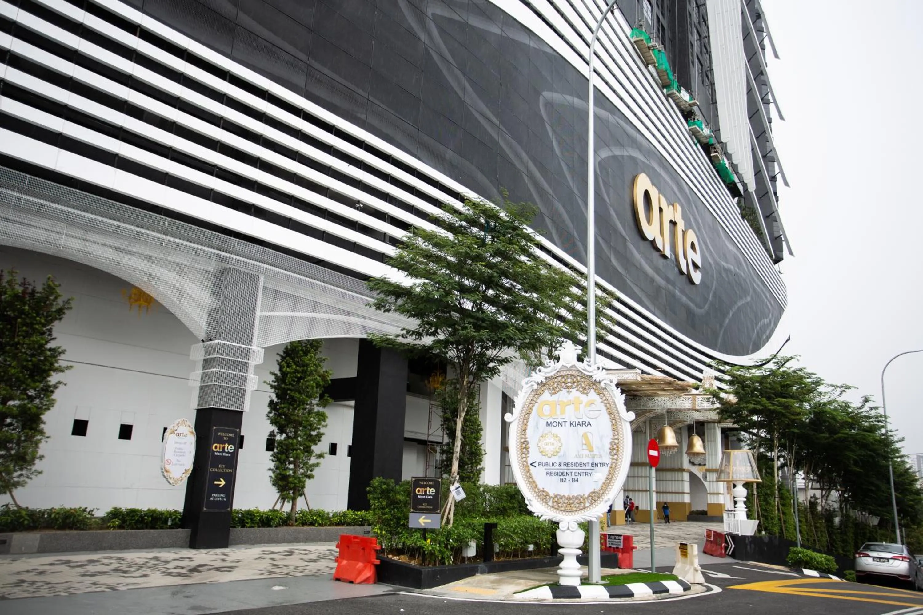 Property building in ARTE MONT KIARA BY PSM Luxury Suites