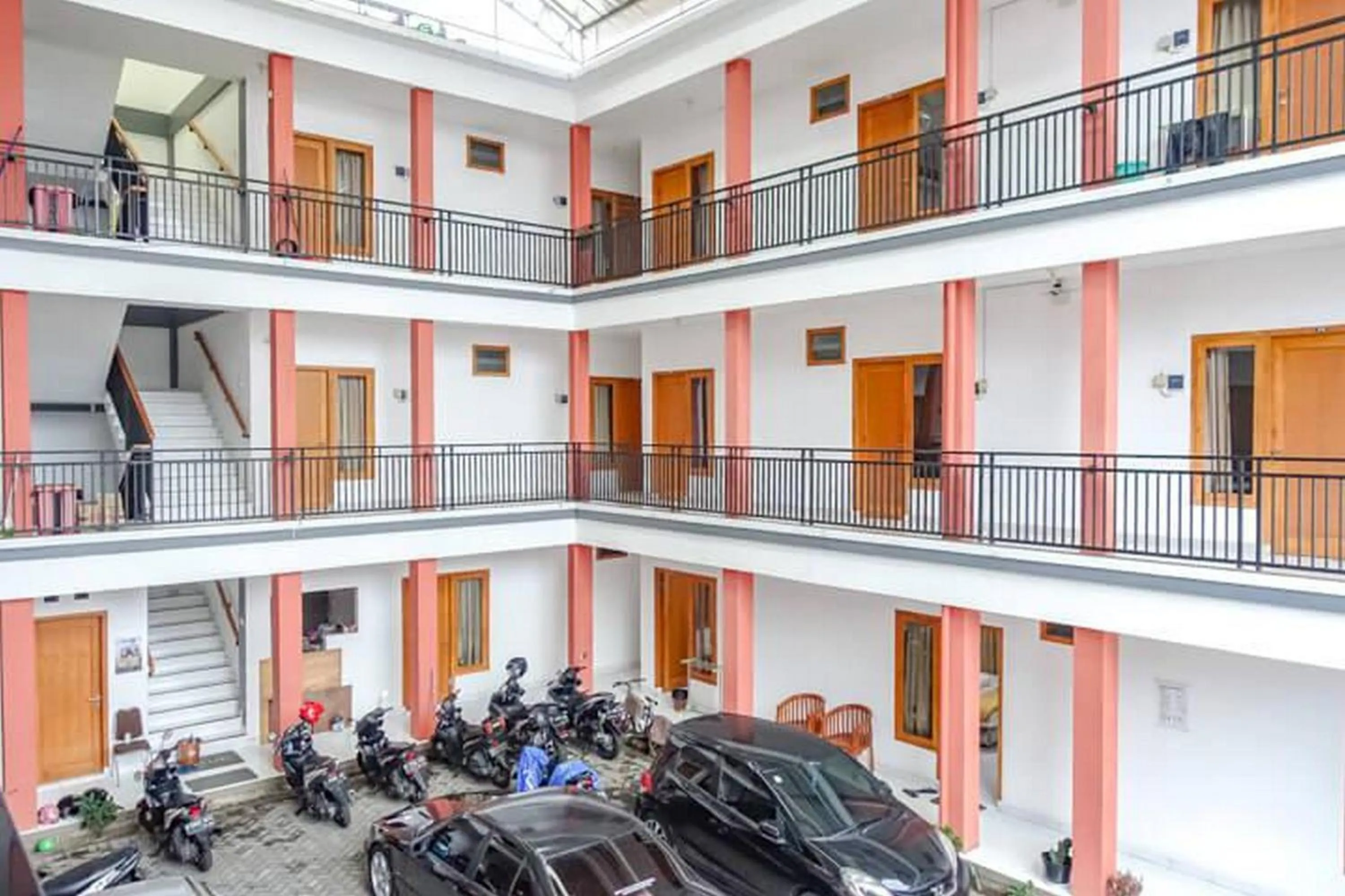 Parking in Sofia Residence Syariah Mitra RedDoorz