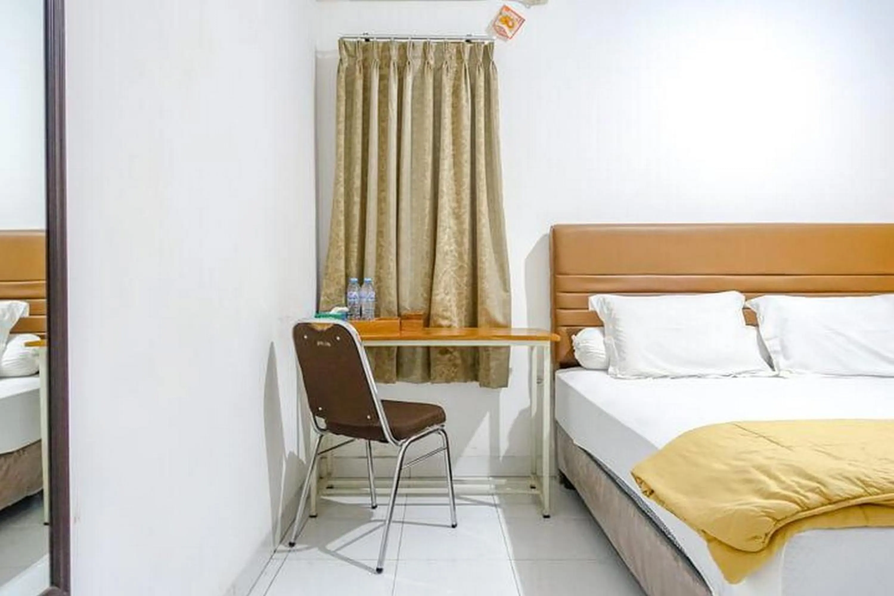 Bedroom, Bed in Sofia Residence Syariah Mitra RedDoorz