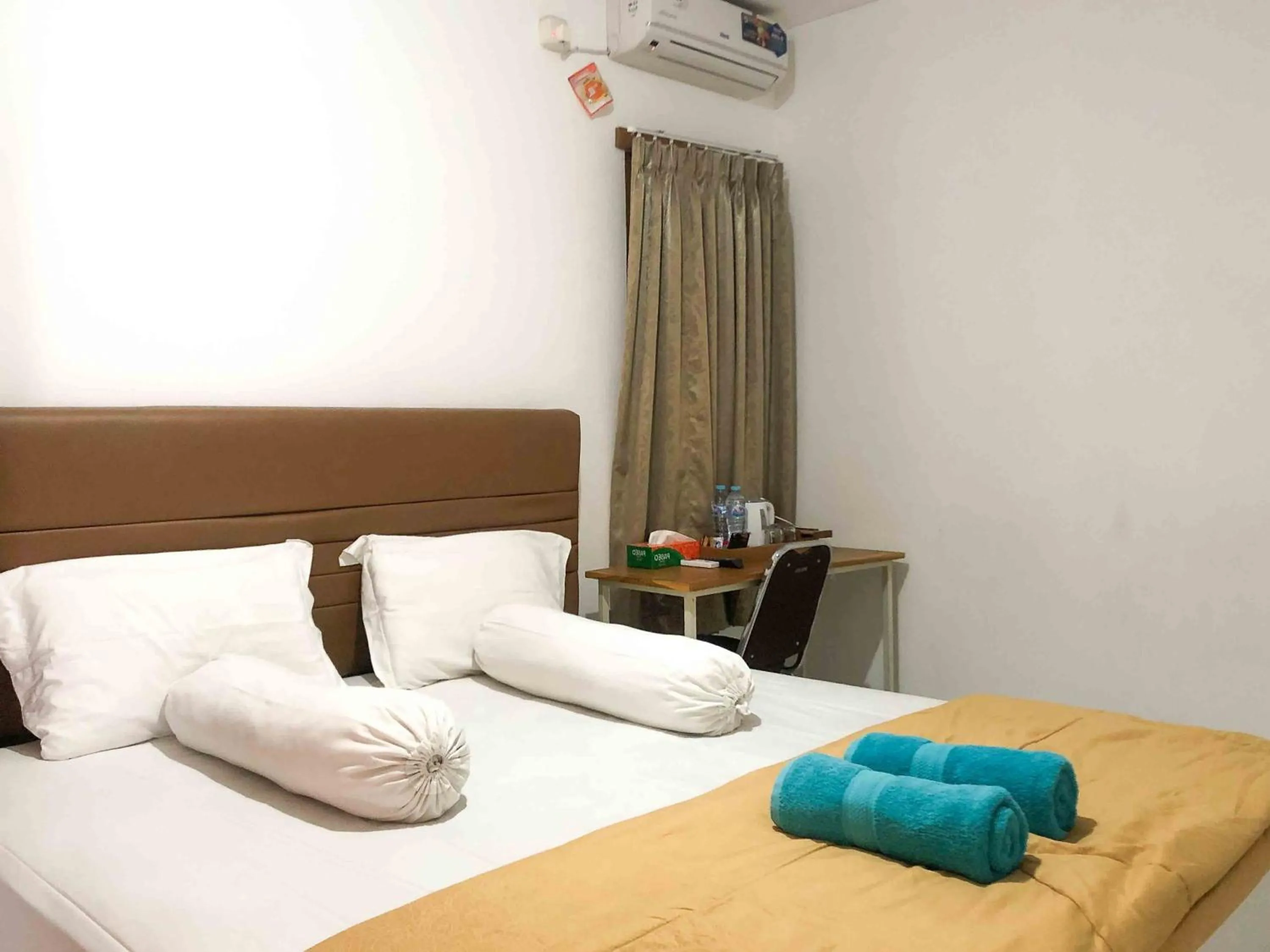 Bedroom, Bed in Sofia Residence Syariah Mitra RedDoorz